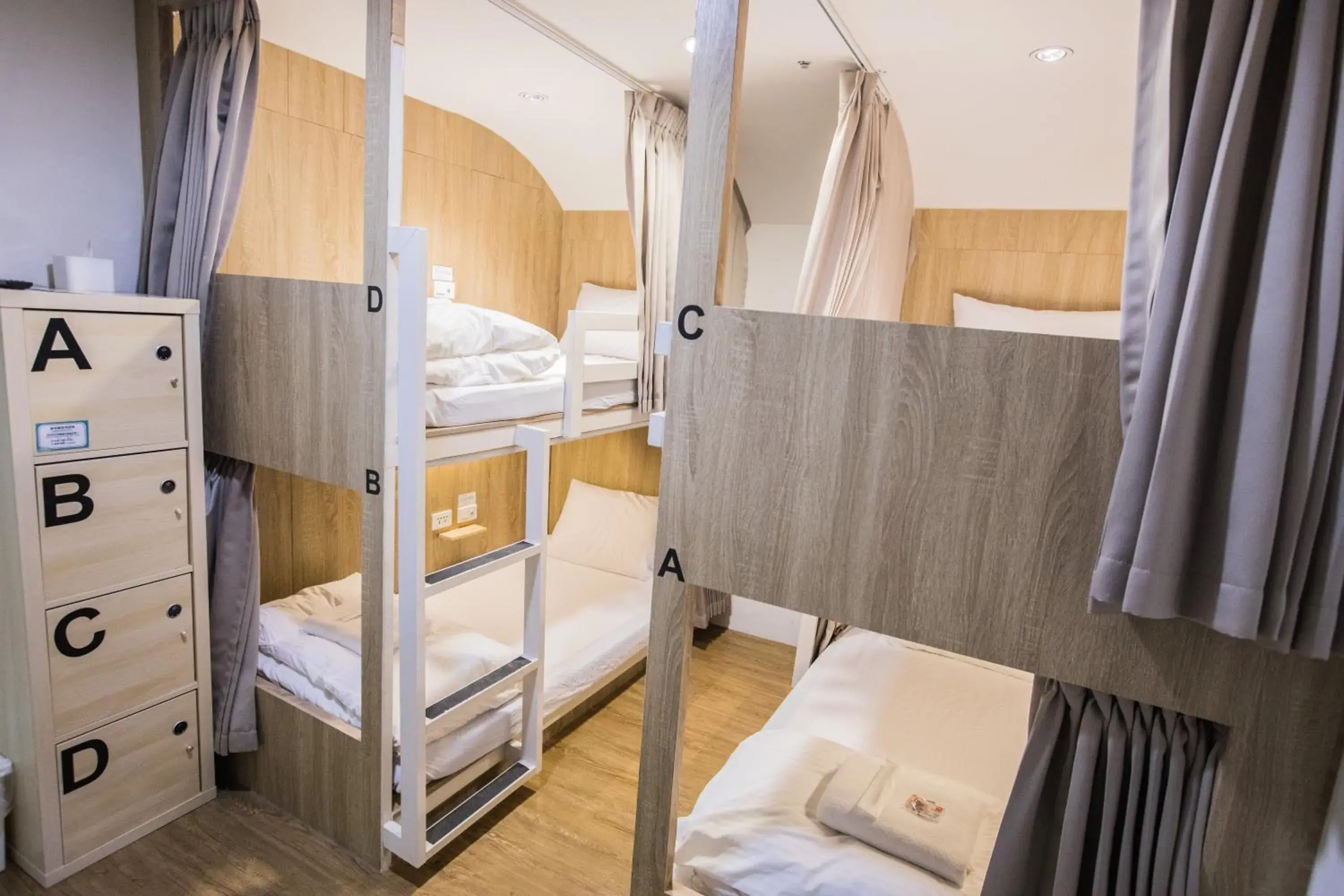 Bunk Bed in Paper Plane Hostel