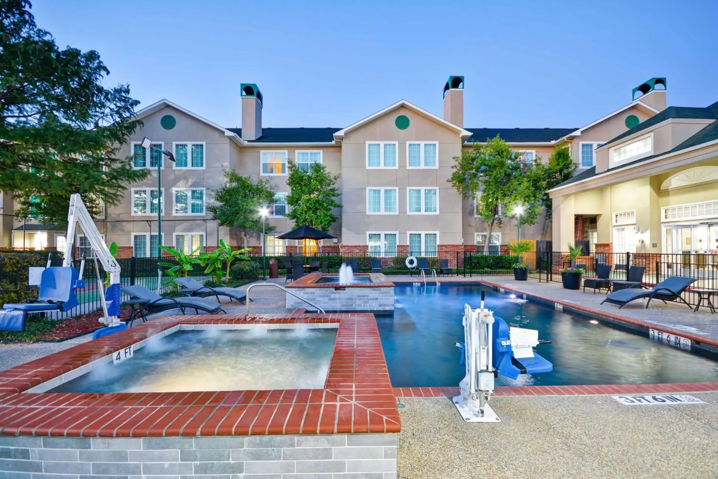 Hot Tub, Swimming Pool in Homewood Suites by Hilton Dallas-Lewisville