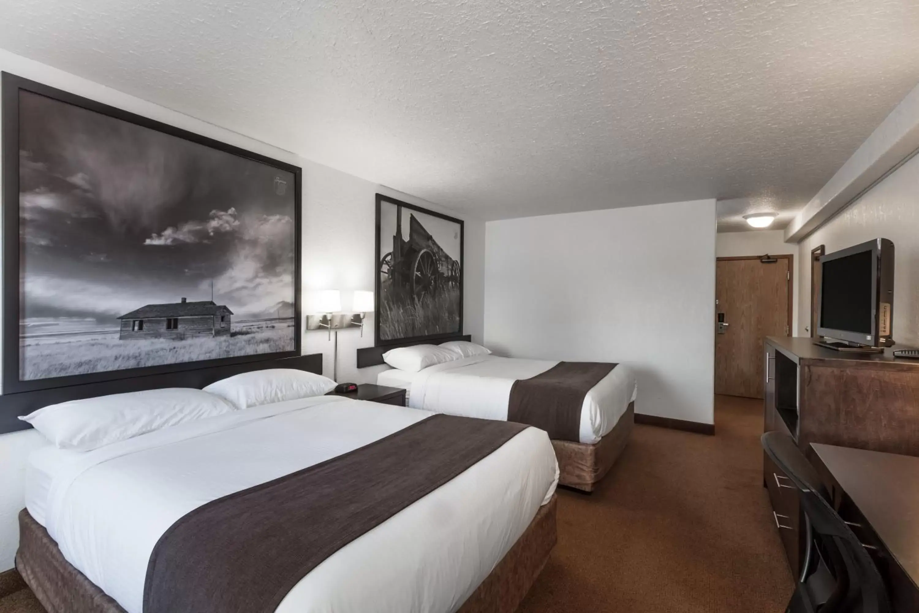 Bed in Super 8 by Wyndham Vermilion AB