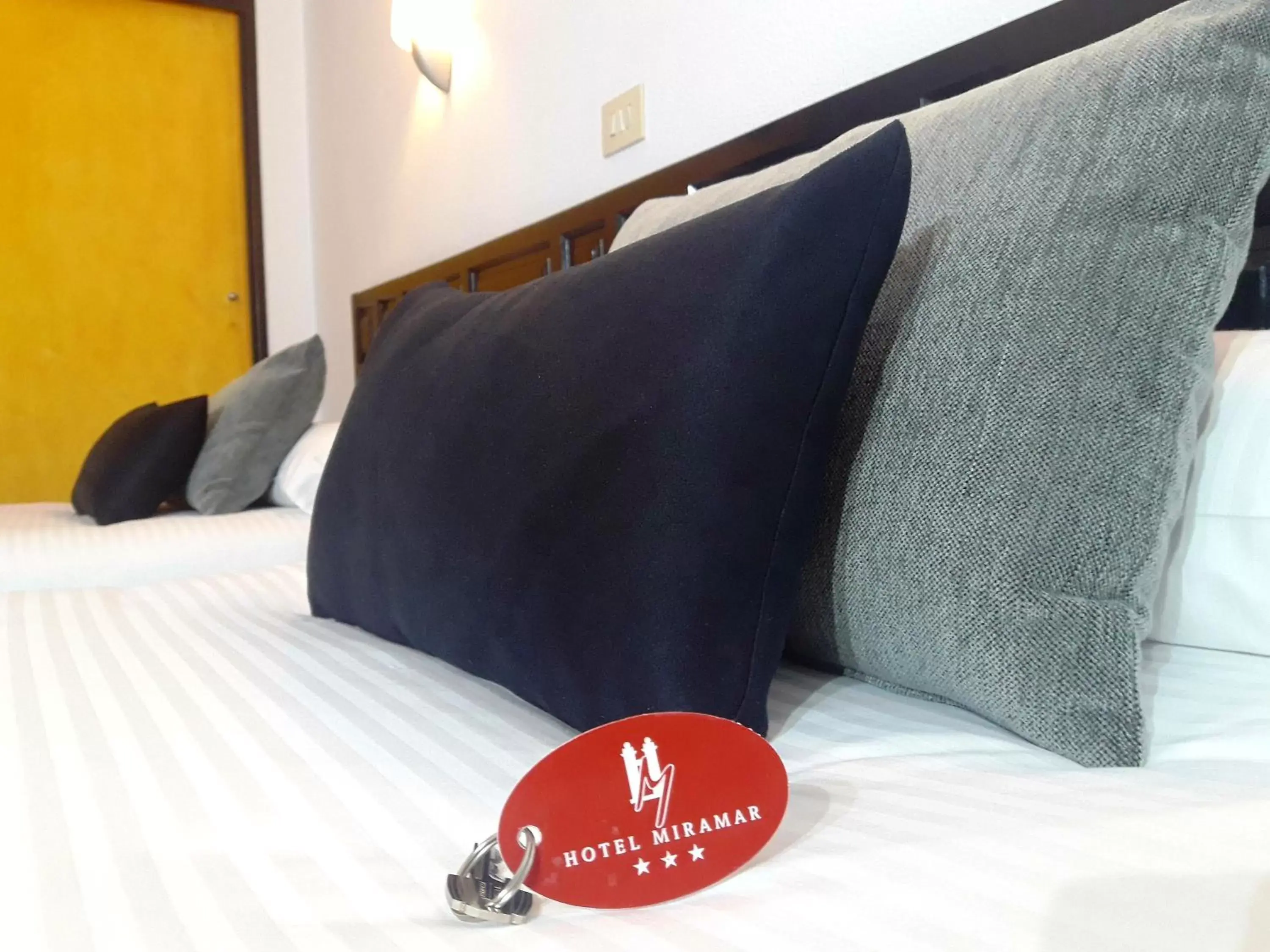 Standard Twin Room in Hotel Miramar Standard Twin Room in Hotel Miramar