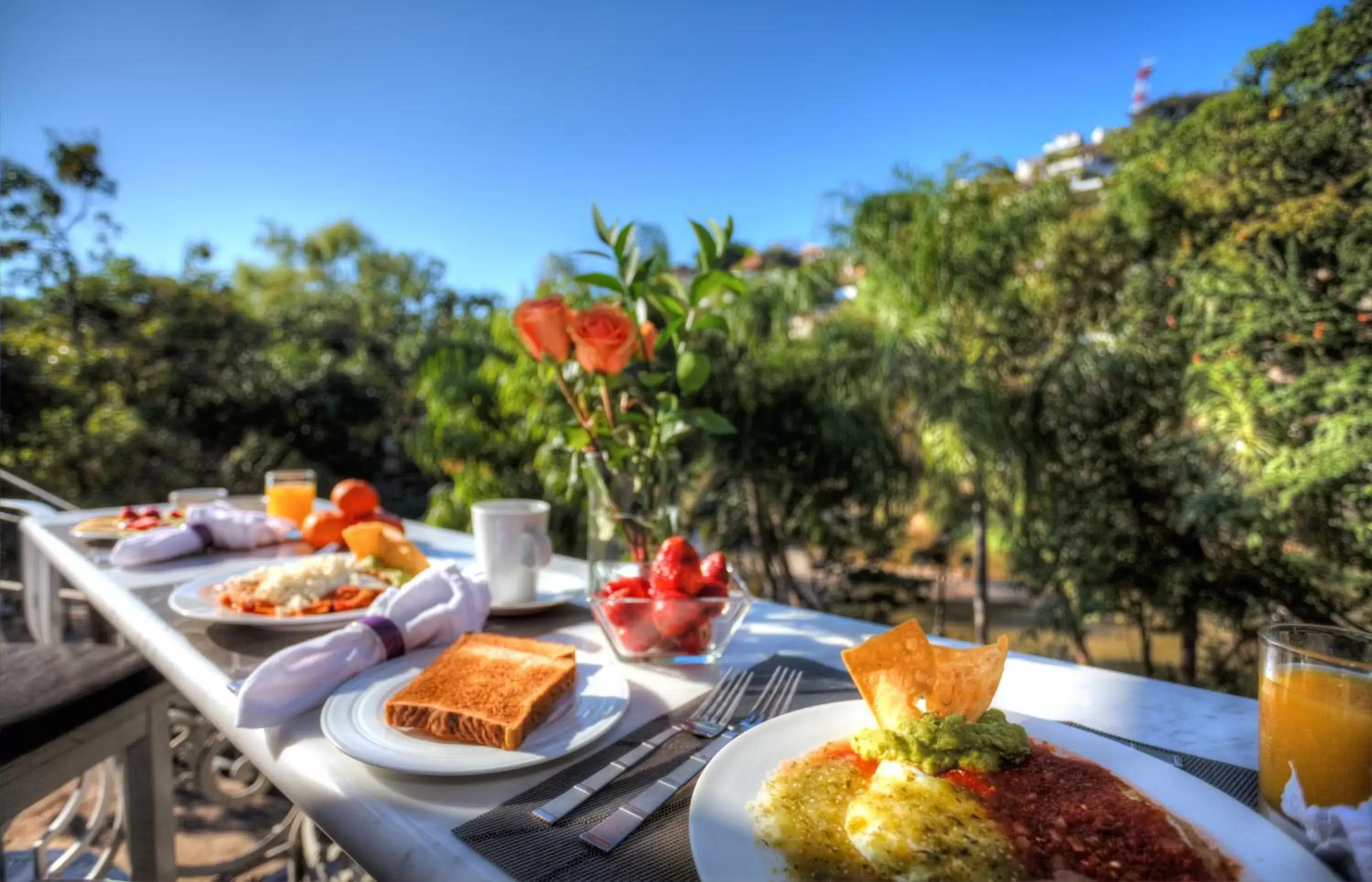 Breakfast in Hotel Boutique Rivera Del Rio