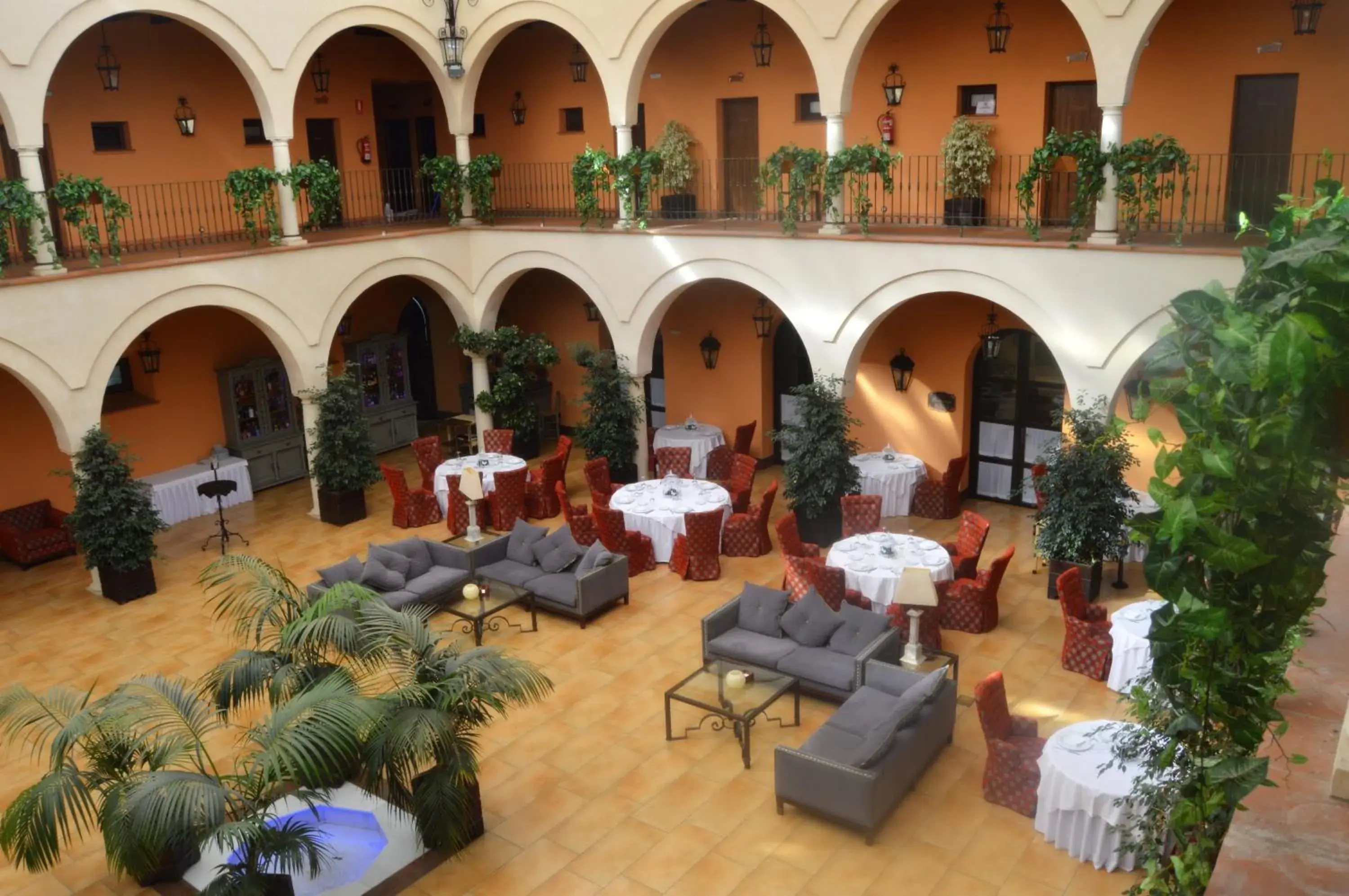 Patio, Lounge/Bar in Hacienda Montija Hotel