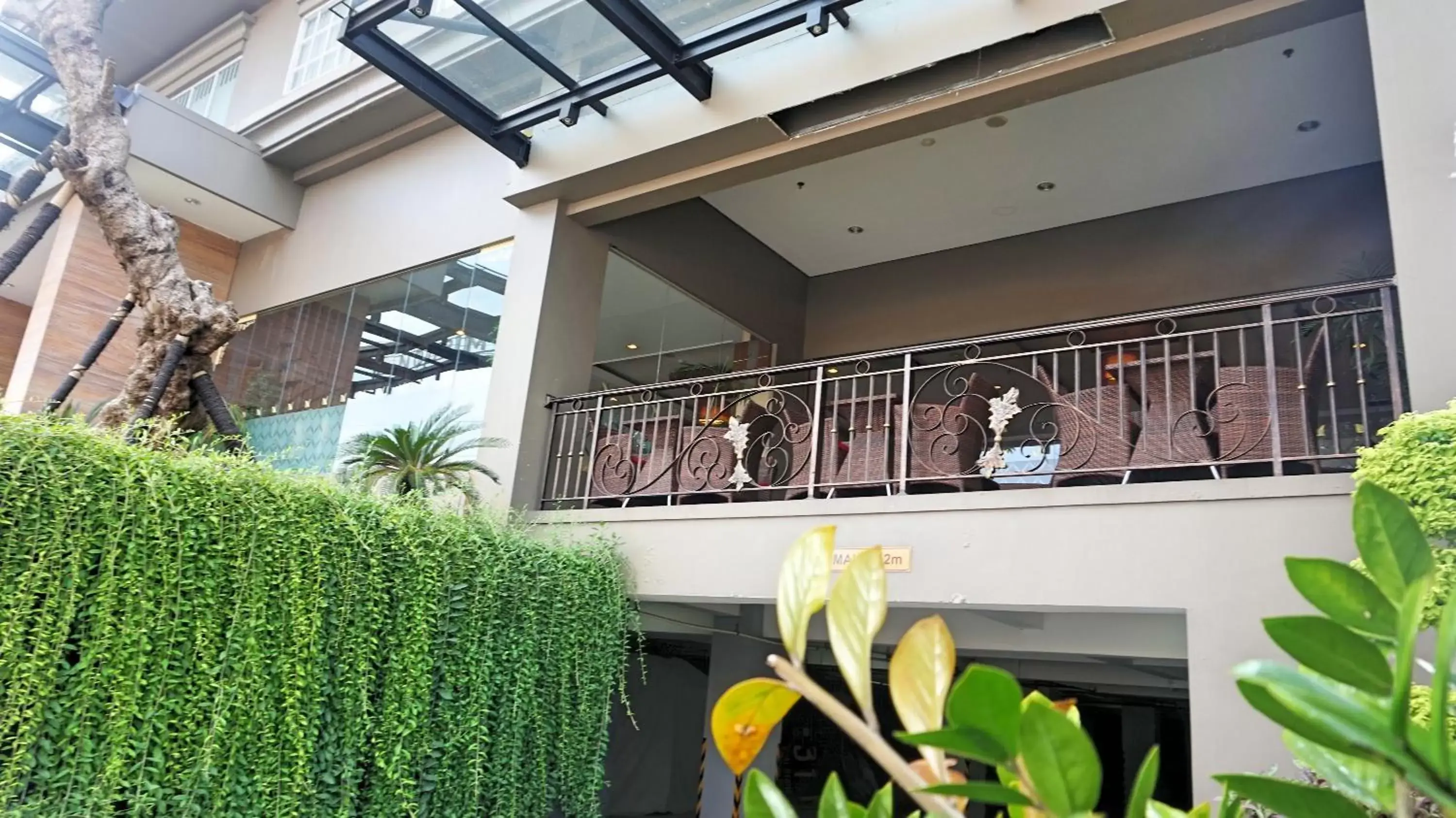 Property Building in Noormans Hotel Semarang