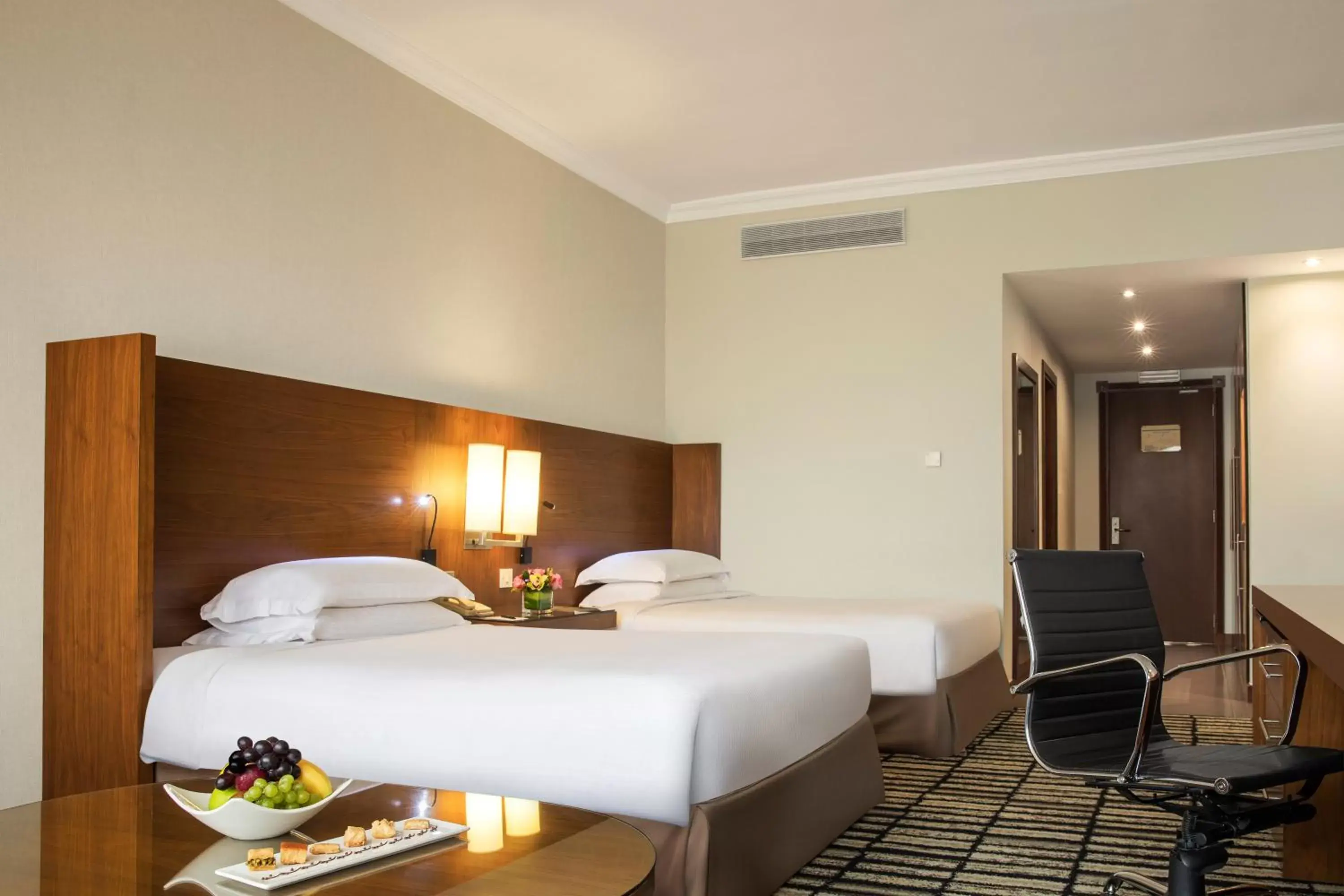 Bedroom, Bed in Jumeira Rotana – Dubai