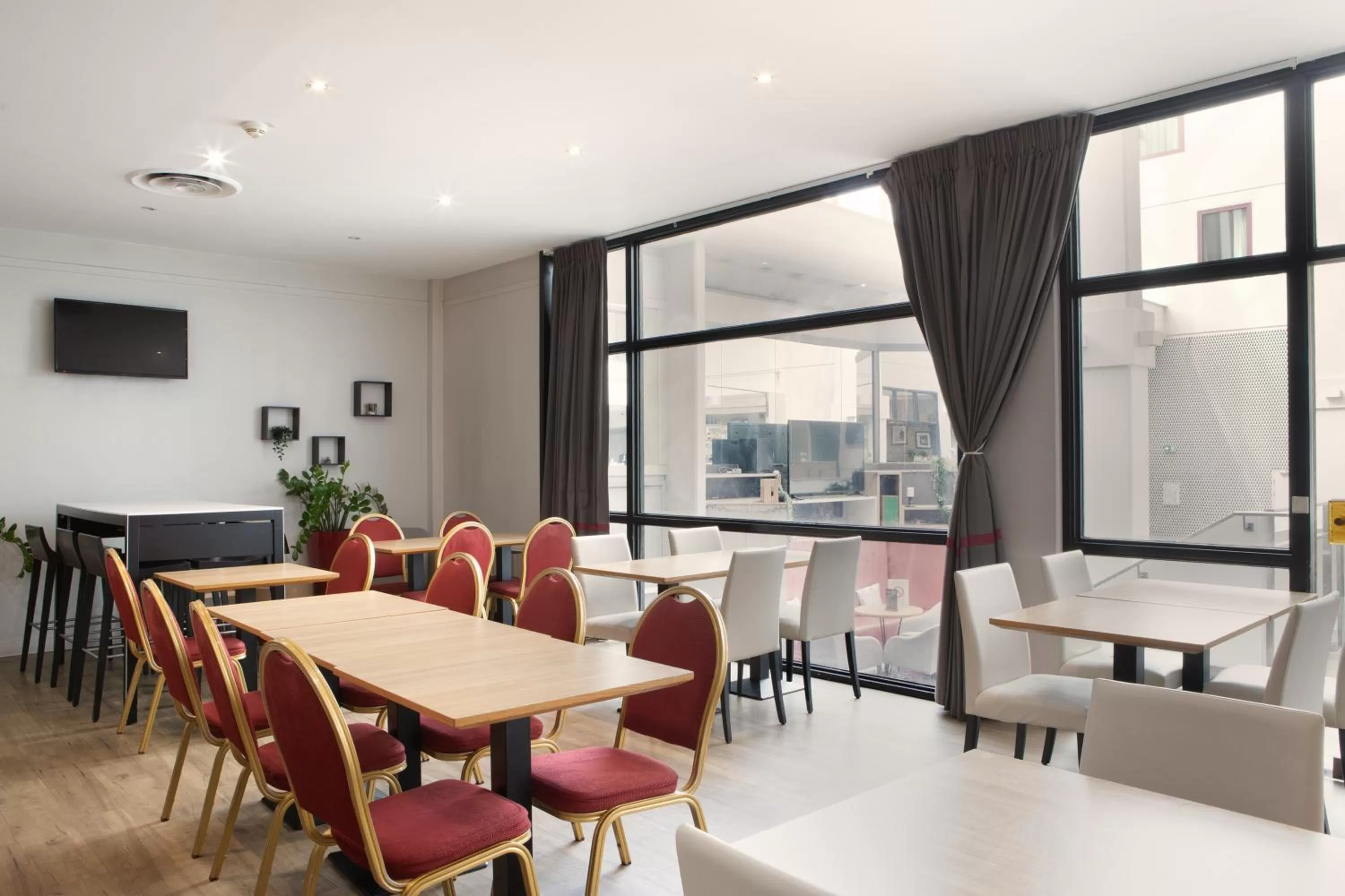 Breakfast in Kyriad Paris Est - Bois de Vincennes