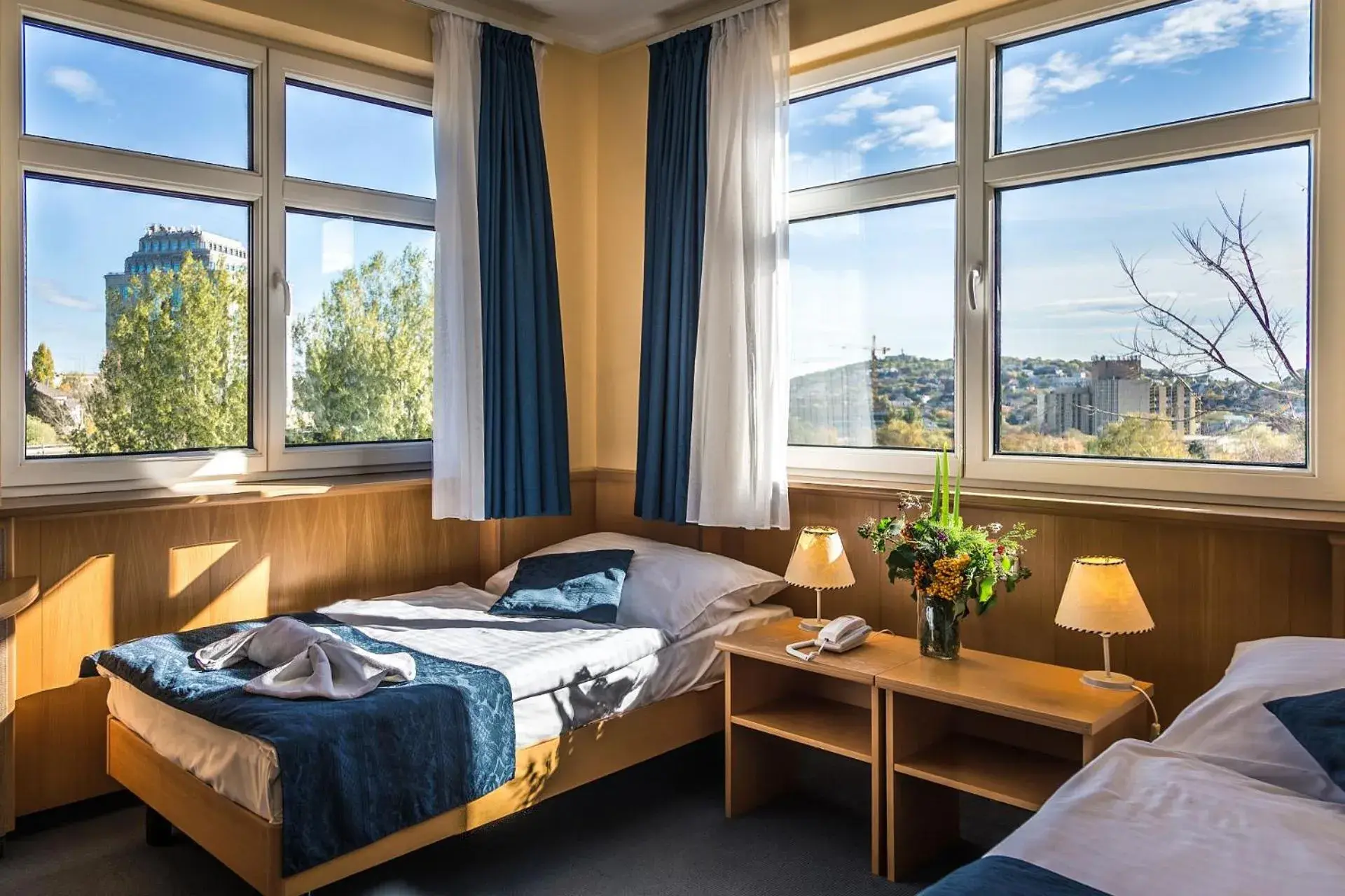 City view, Bed in Jagelló Business Hotel