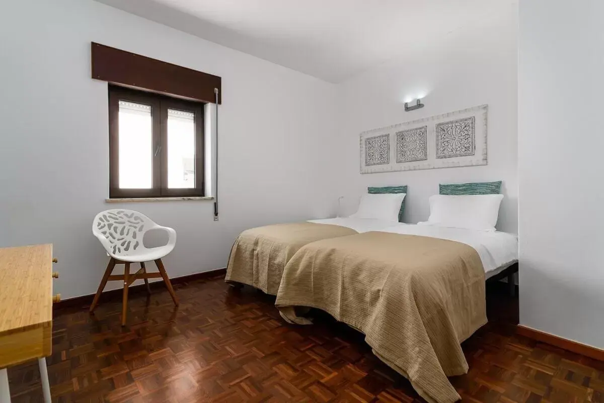 Twin Room with Shower in Casa 2 Irmãos Twin Room with Shower in Casa 2 Irmãos