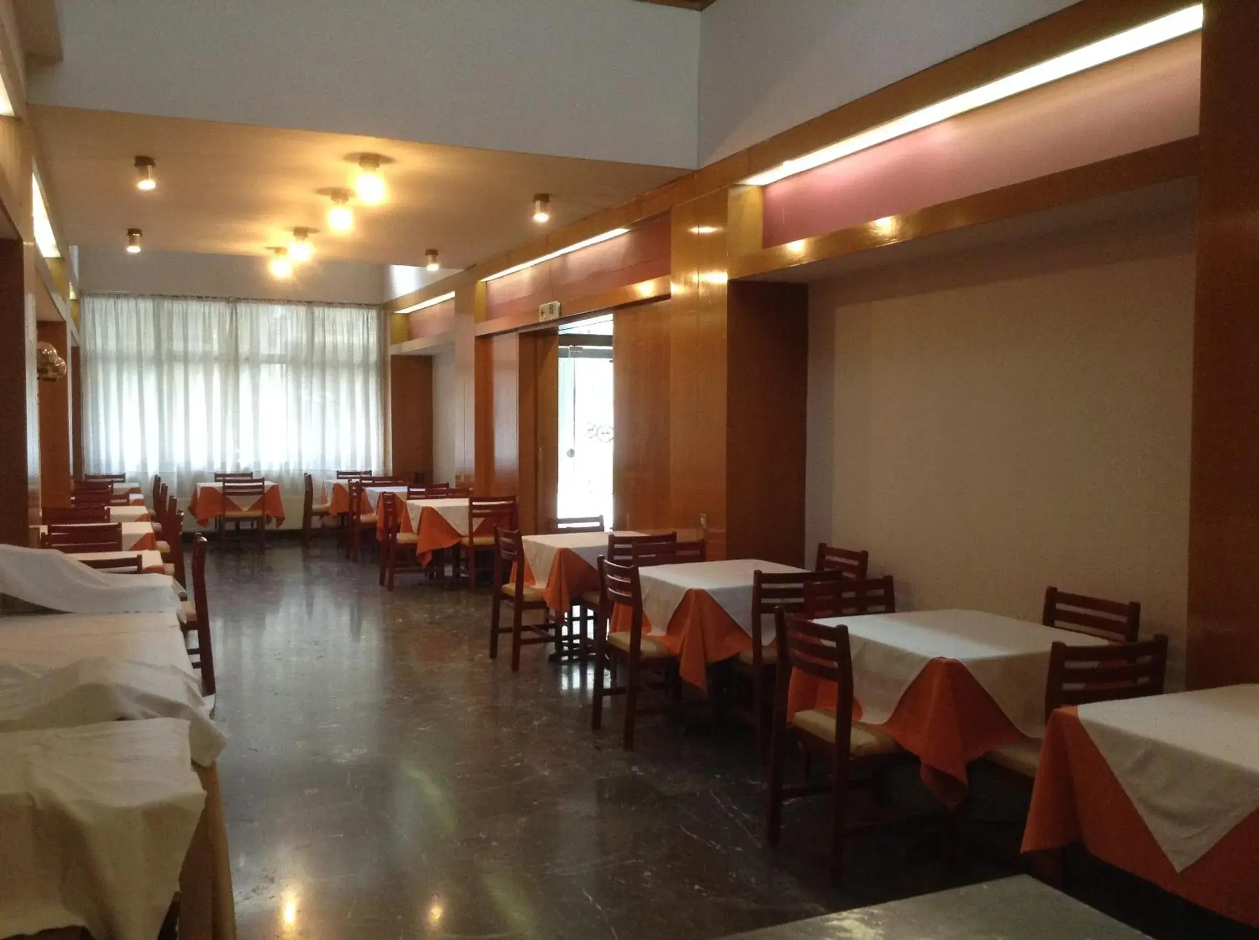 Lounge or bar, Restaurant/Places to Eat in Hotel Electra