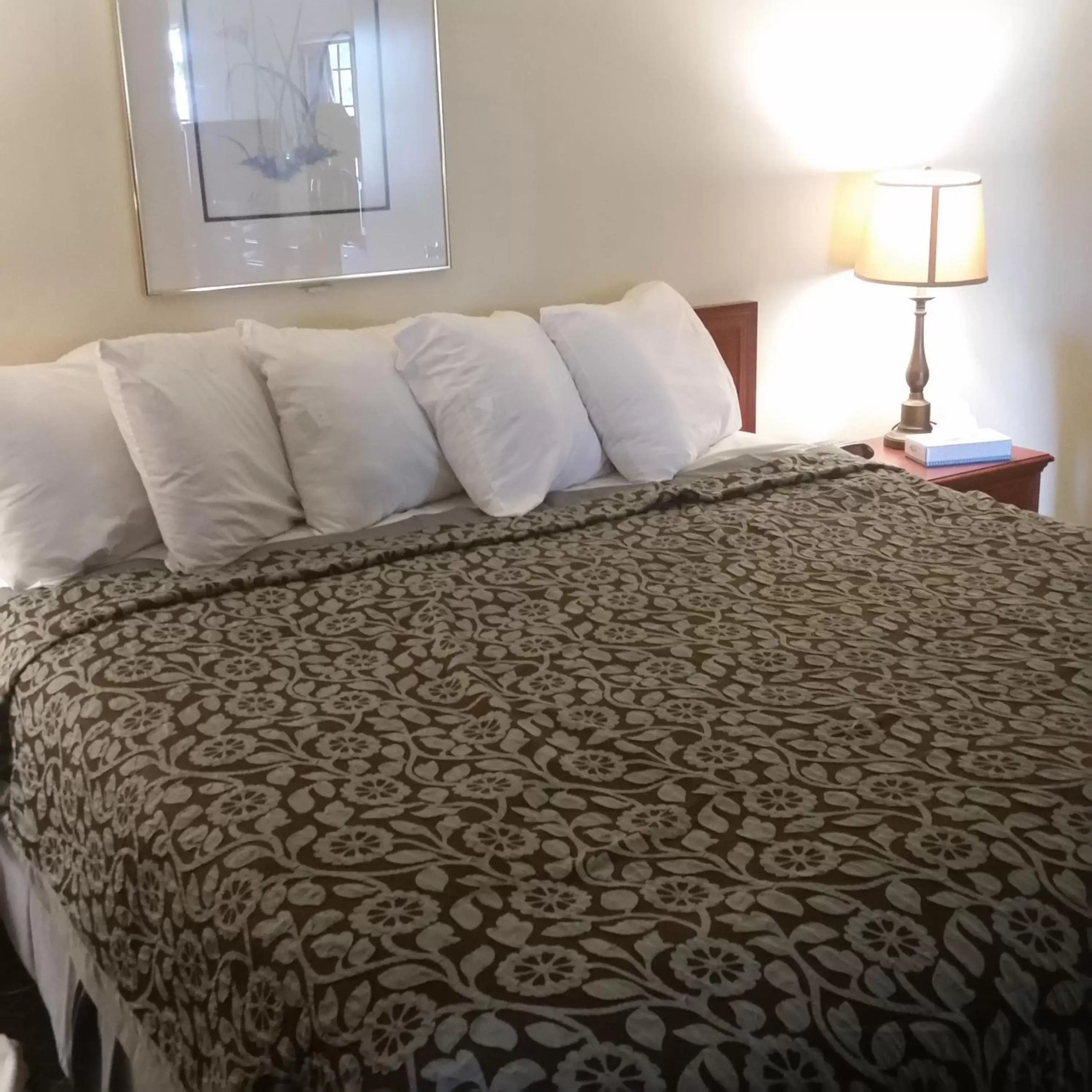 Bed in Days Inn by Wyndham Orange Anaheim