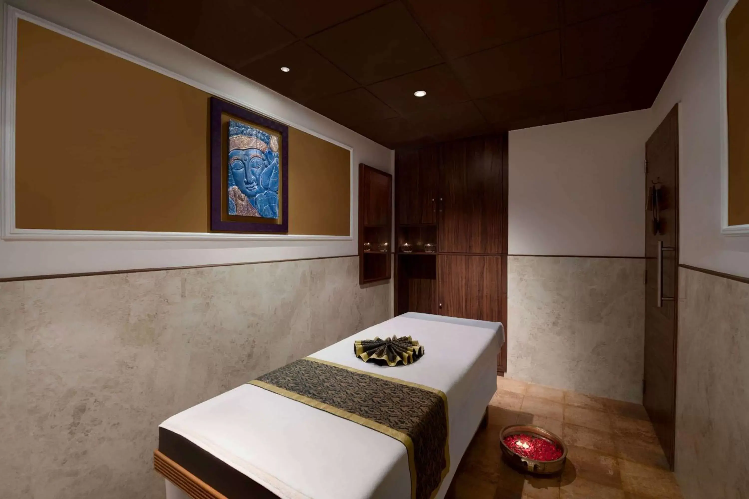 Spa and wellness centre/facilities in Ramada Plaza Chennai