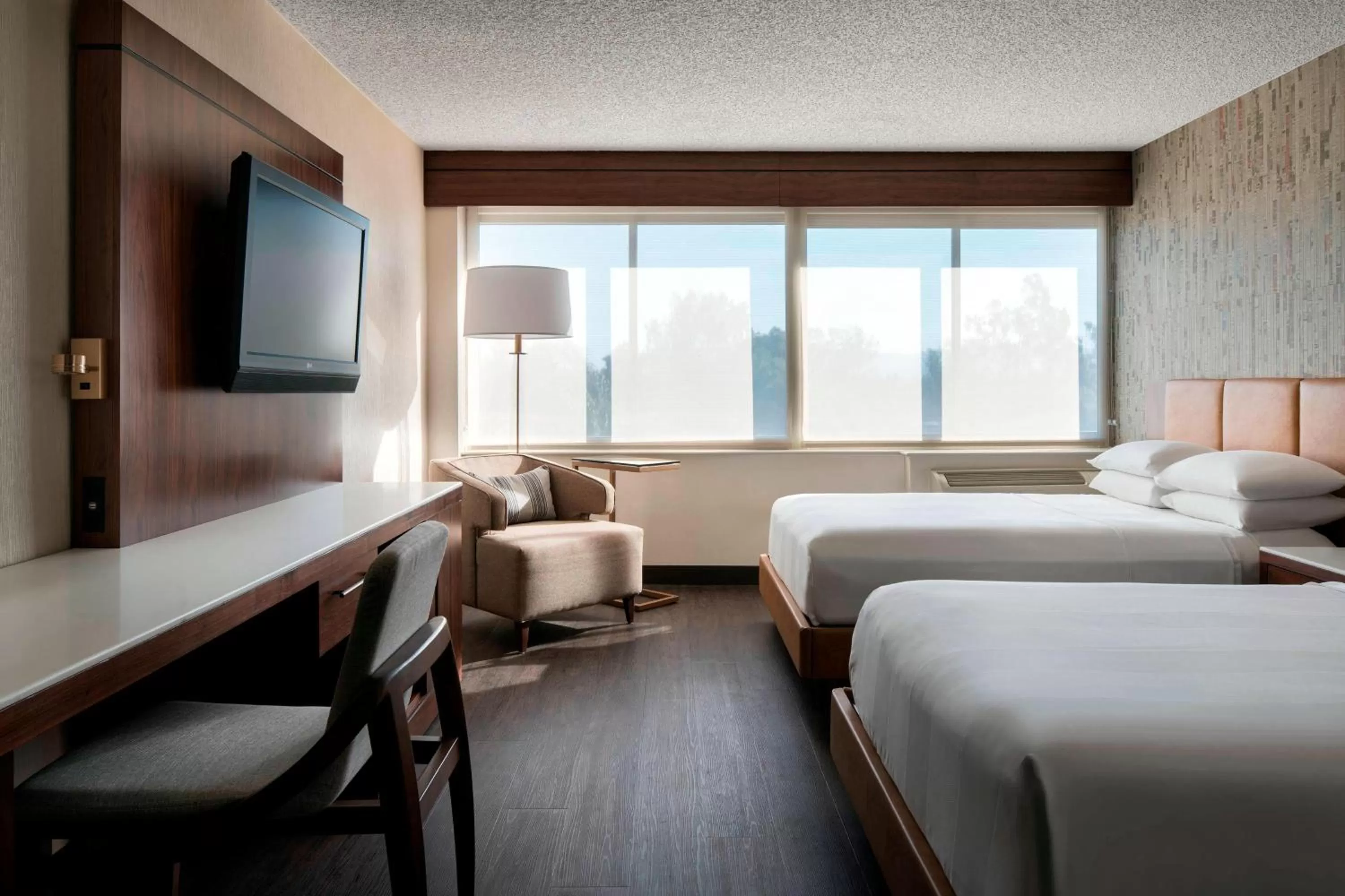 Double Room with Two Double Beds - Hearing Accessible in Fullerton Marriott at California State University