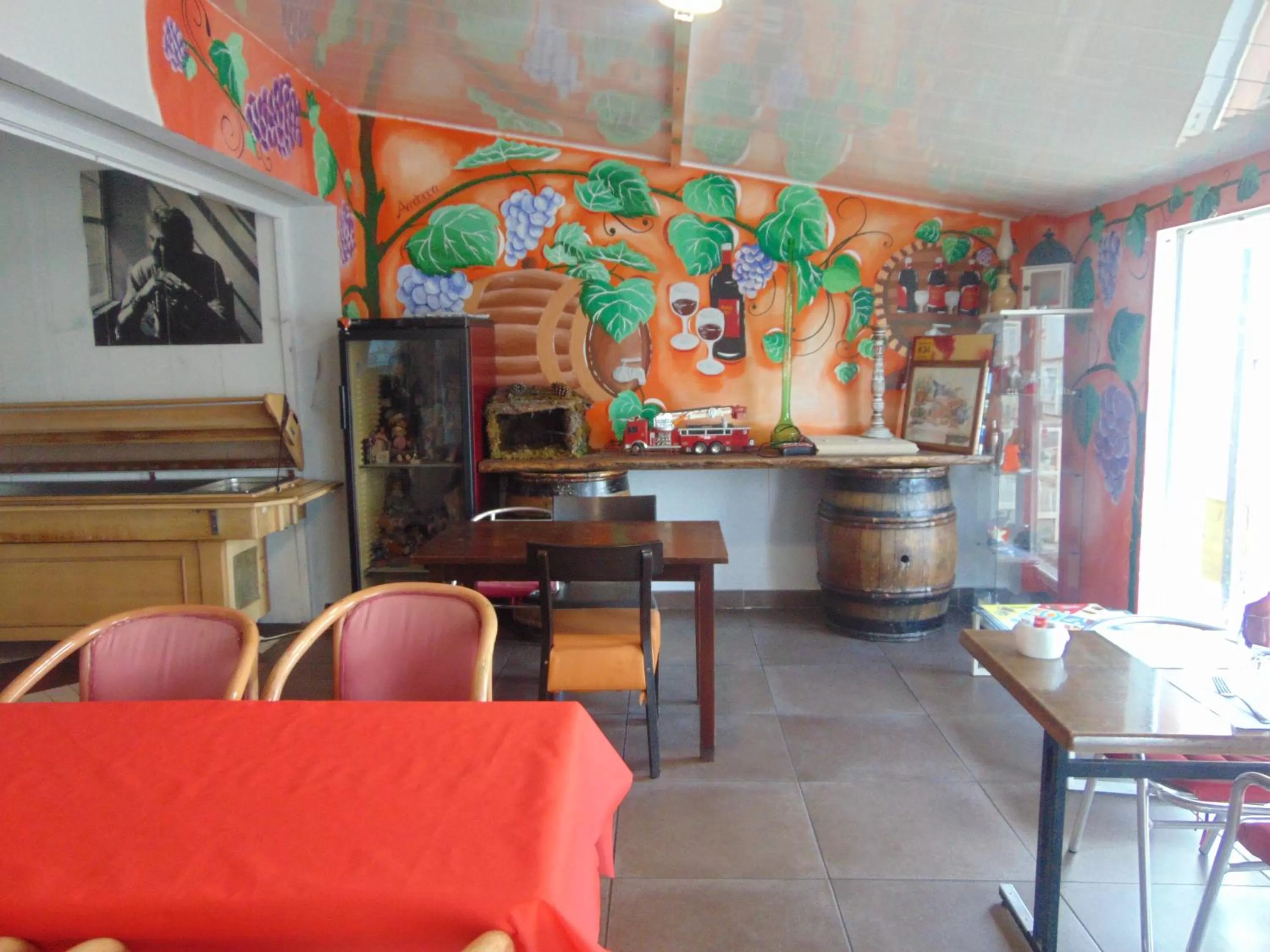 Seating area in Le Relais de la RN7