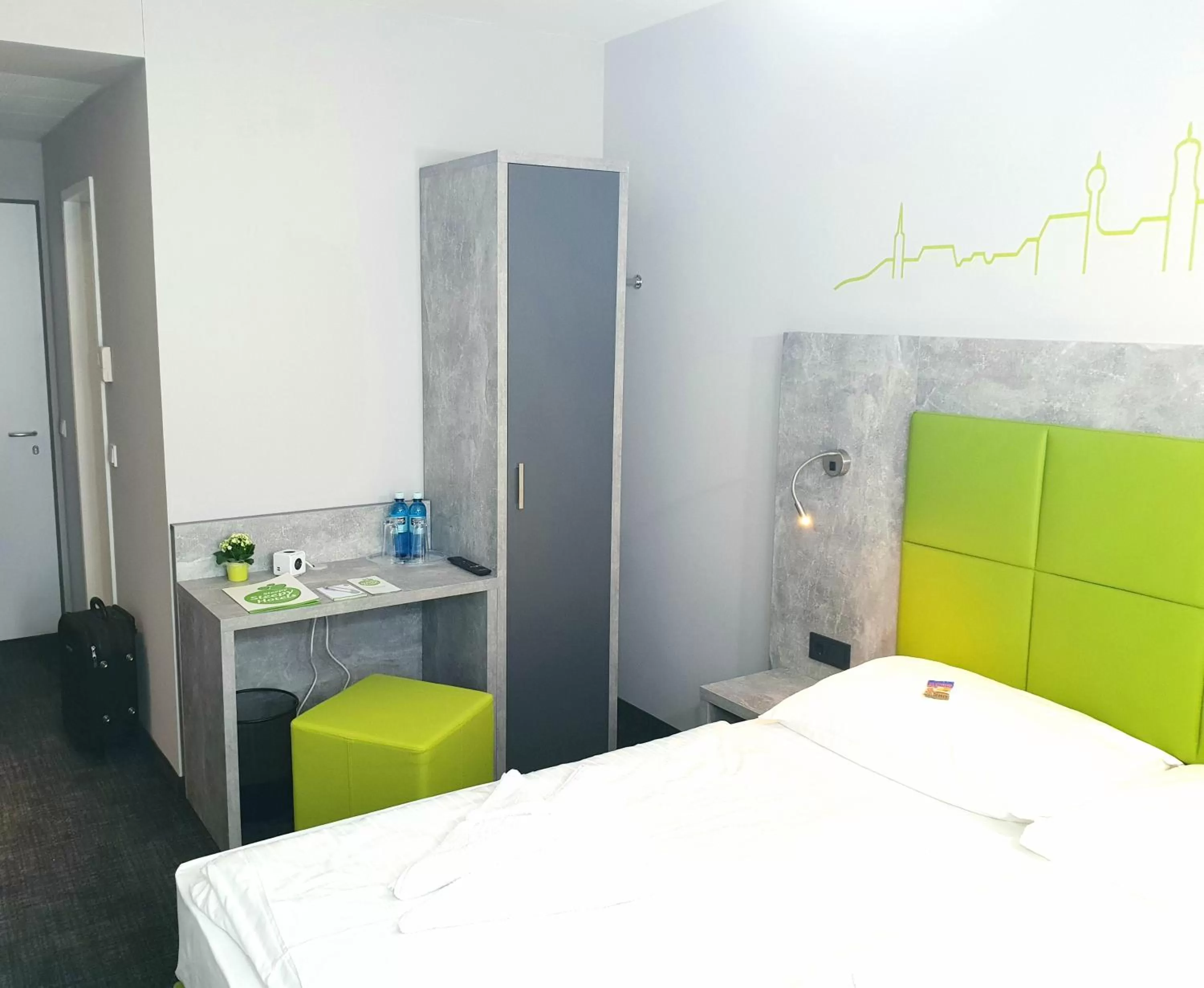 Photo of the whole room, Bed in SleepySleepy Hotel Dillingen