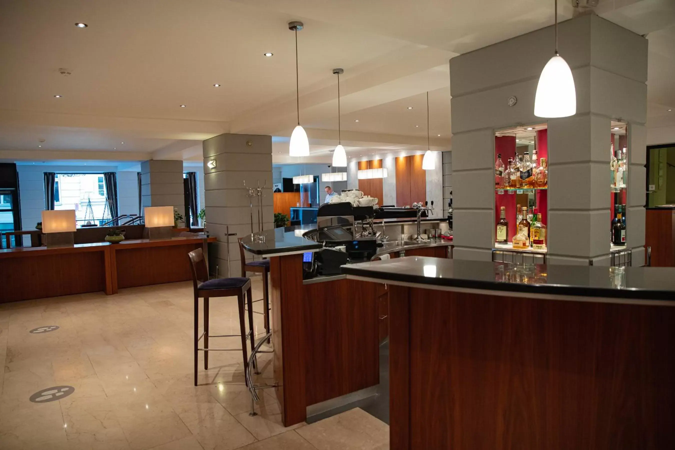 Lobby or reception, Kitchen/Kitchenette in K+K Hotel Maria Theresia