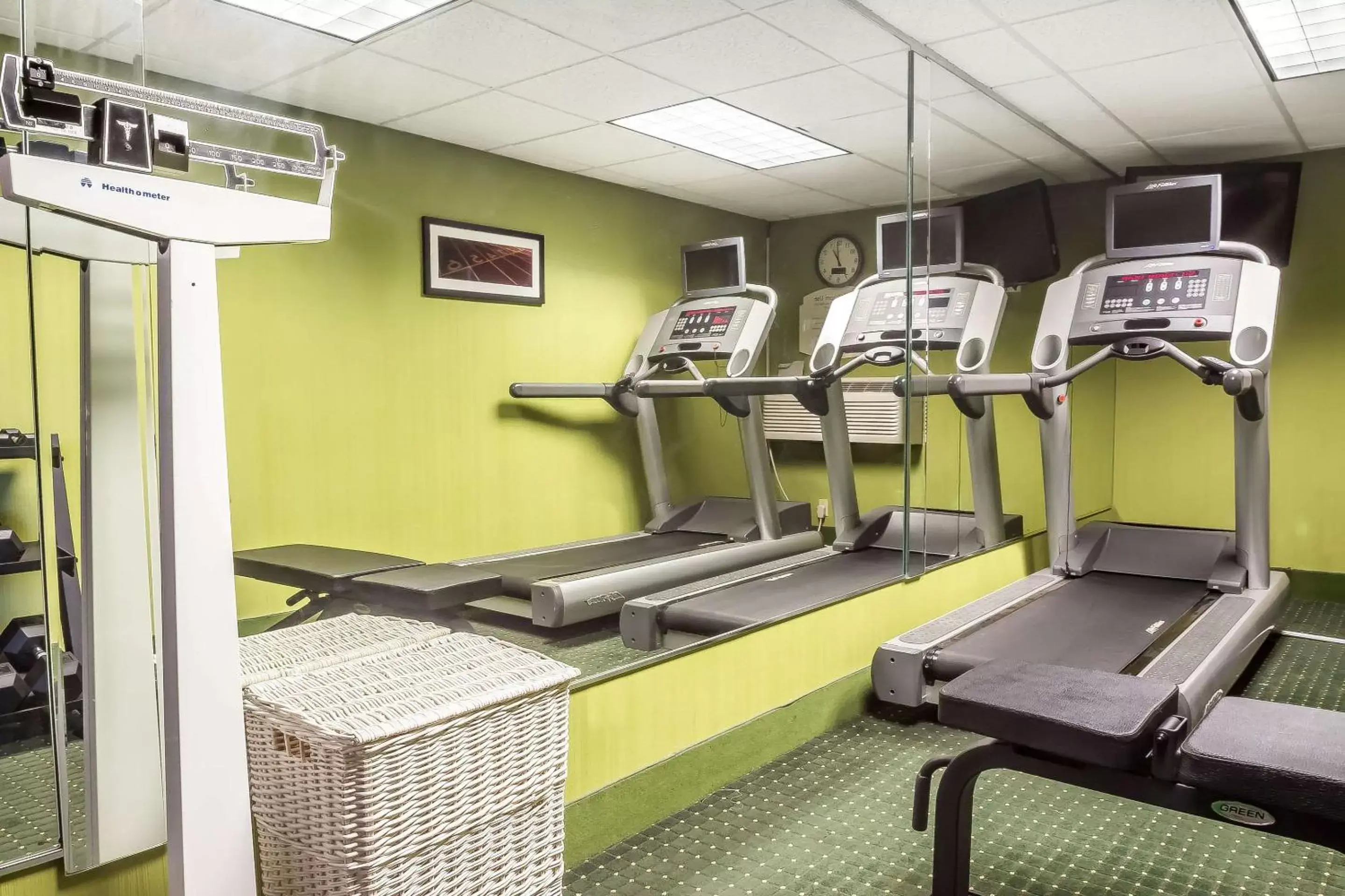 Fitness centre/facilities, Fitness Center/Facilities in Quality Inn Spring Valley - Nanuet