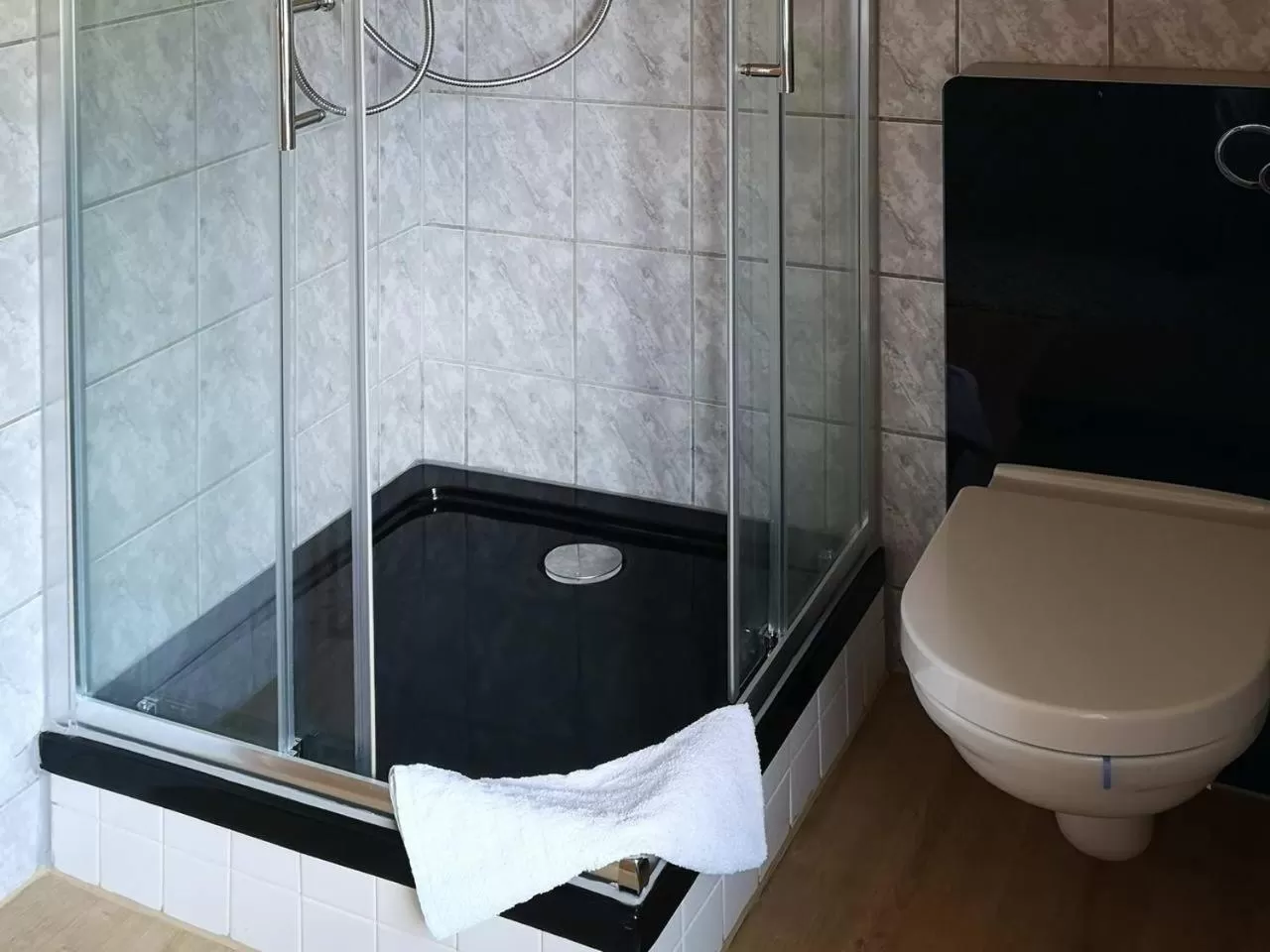 Bathroom in Landlust Hotel