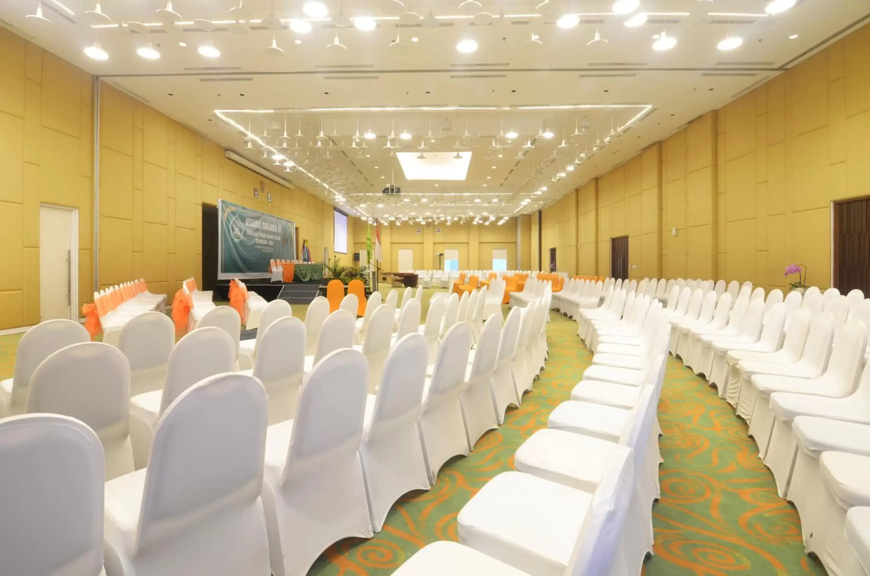 Banquet/Function facilities in HARRIS Hotel and Conventions Denpasar Bali