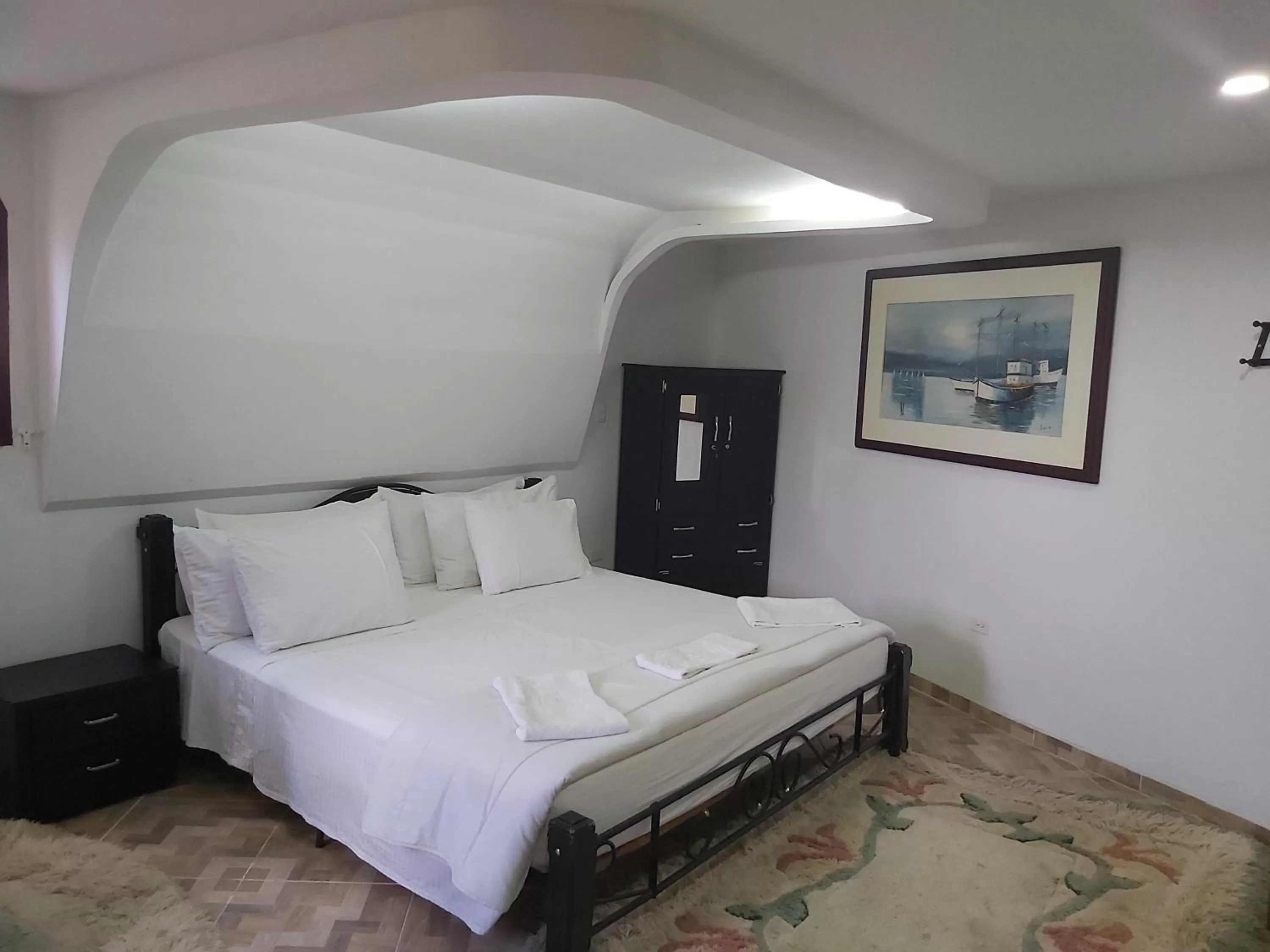 Bed in Eco-Hotel Villa Elina