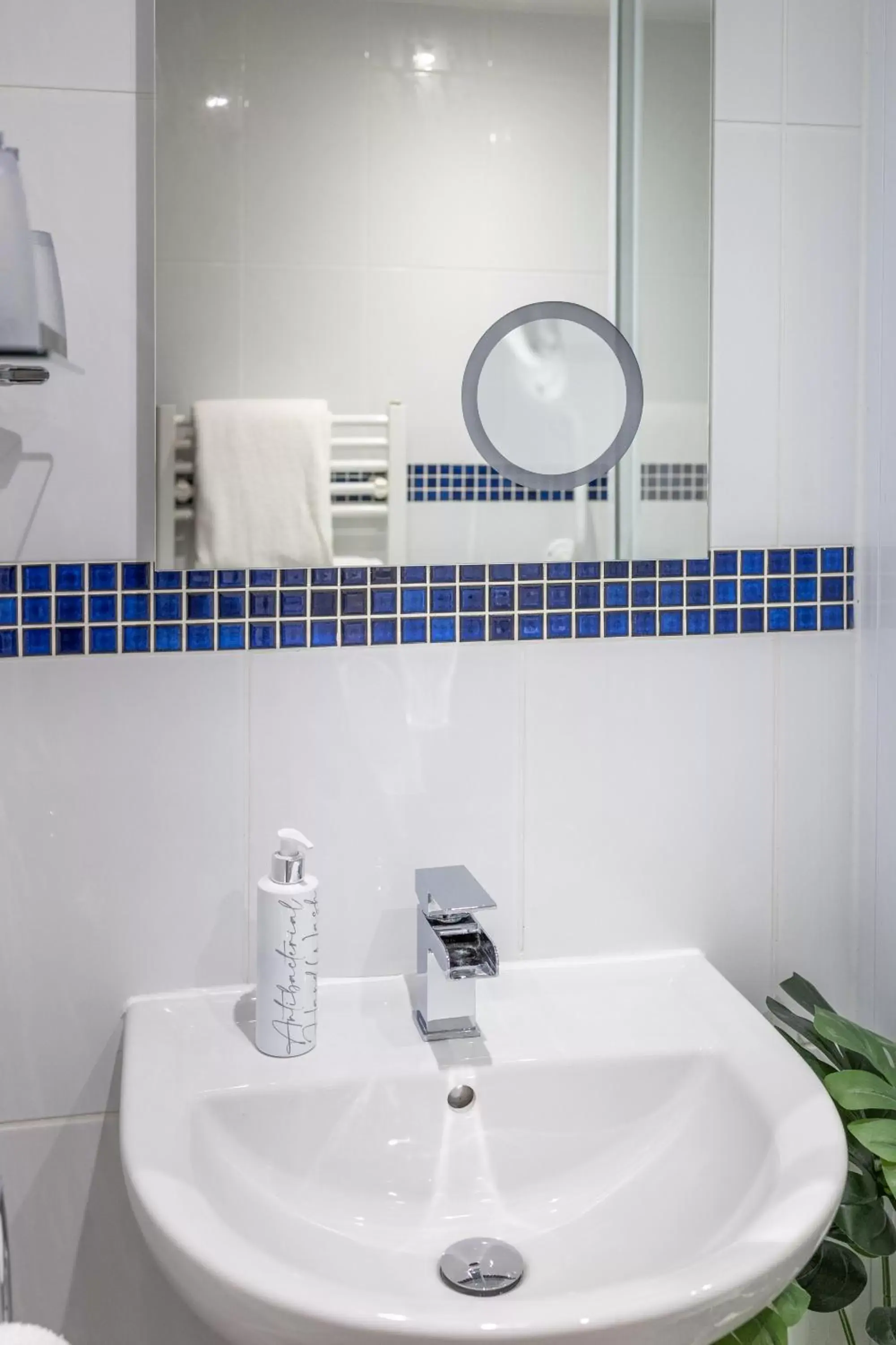 Bathroom in Gloucester House