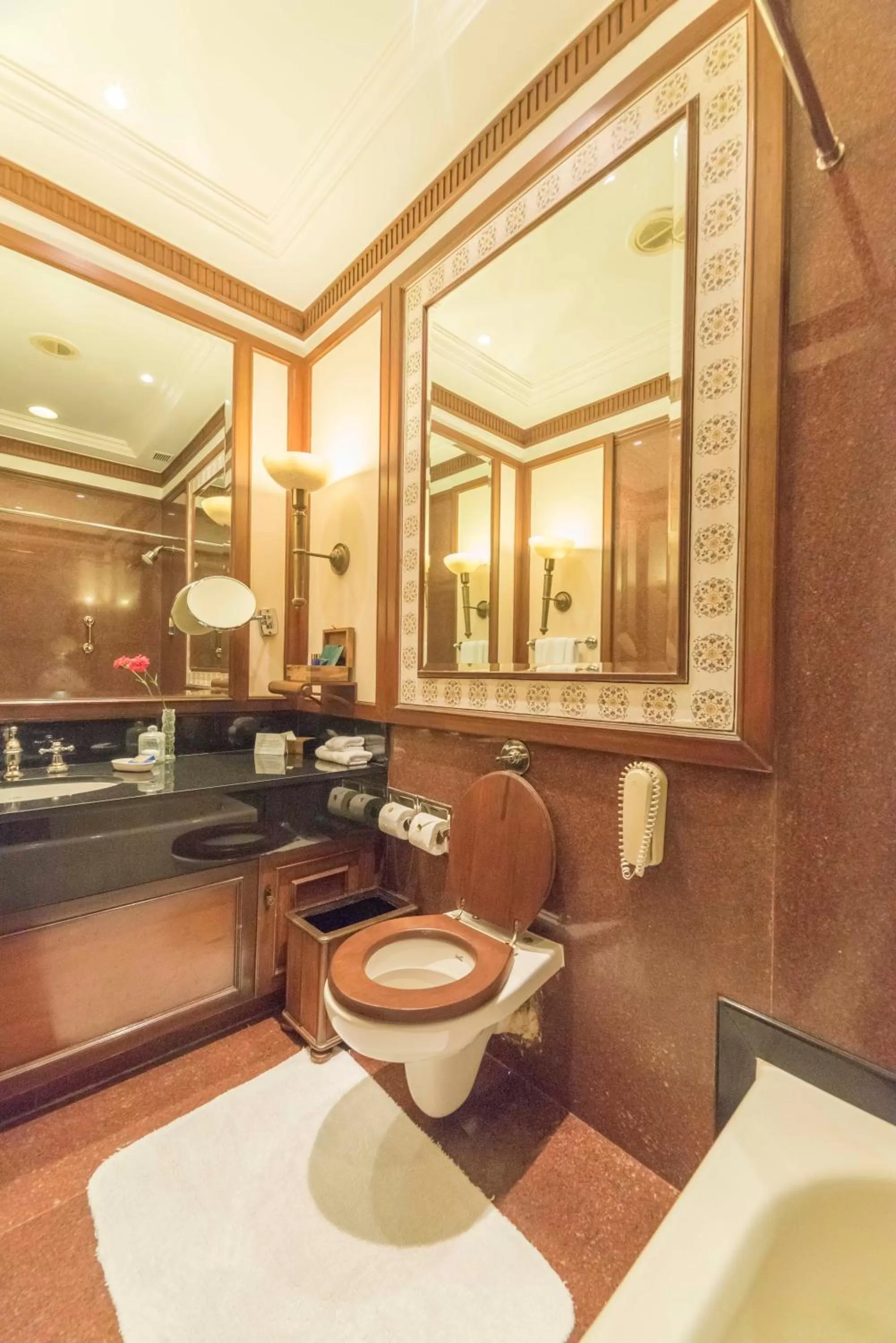 The Oberoi Grand Kolkata