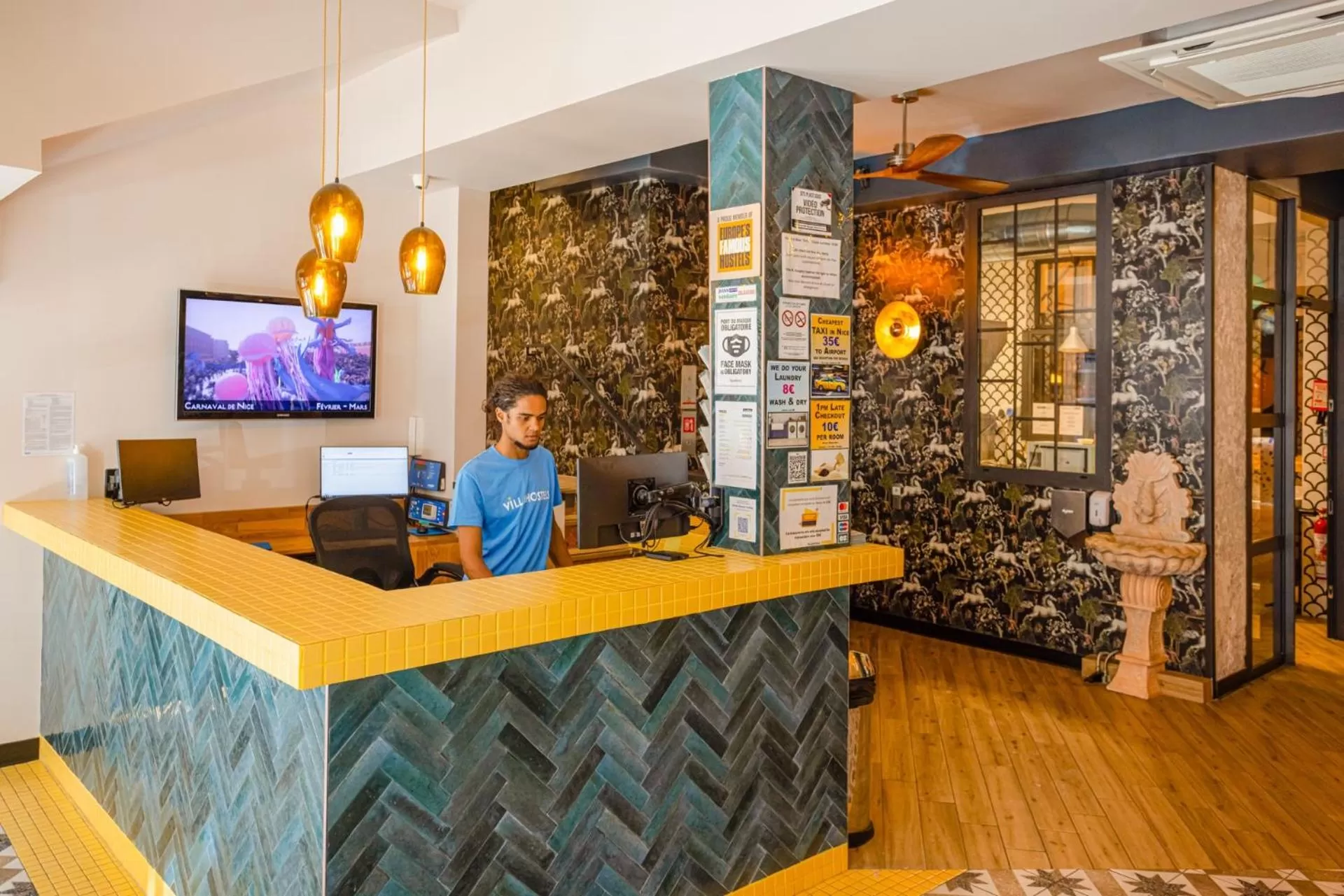 Lobby or reception in Villa Saint Exupery Beach Hostel