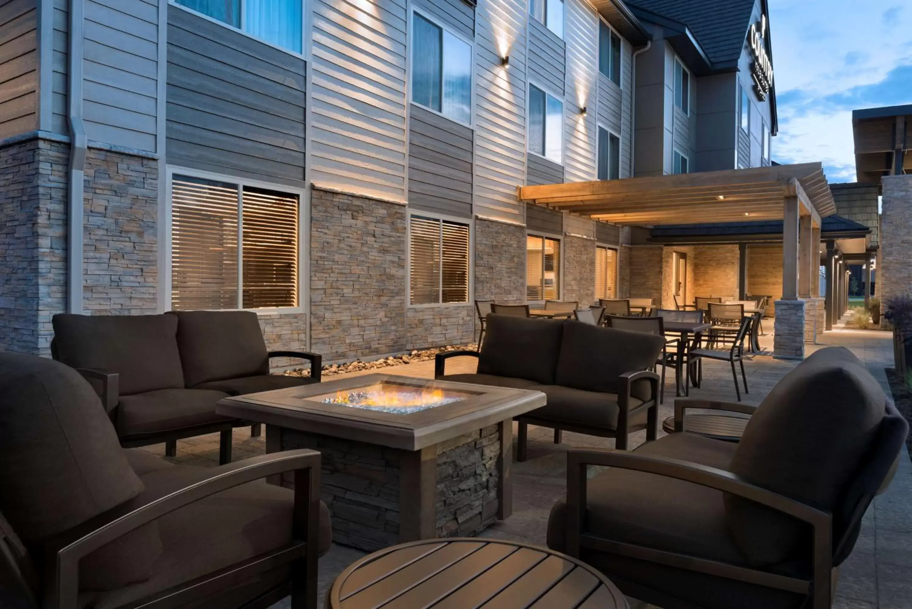 Patio in Country Inn & Suites by Radisson, St. Cloud West, MN