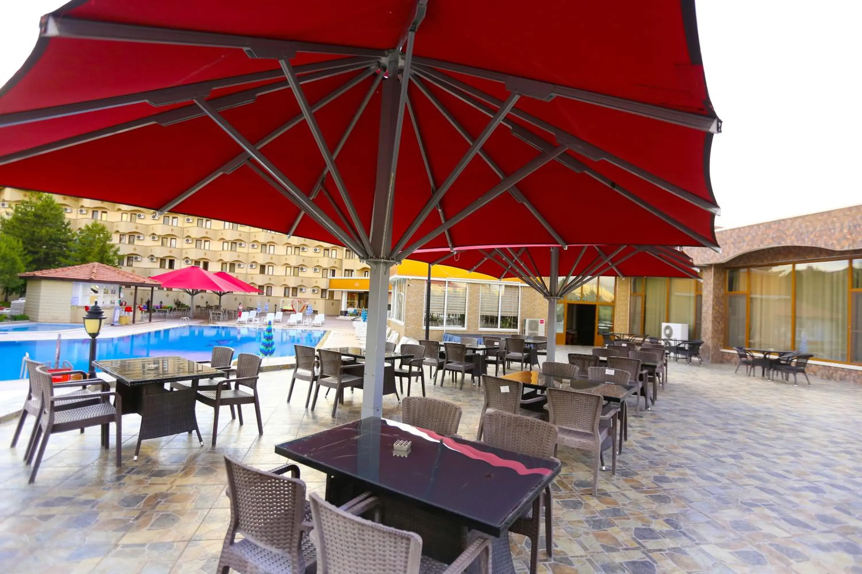 Patio, Restaurant/Places to Eat in SIGNATURE GARDEN AVANOS Hotel & SPA