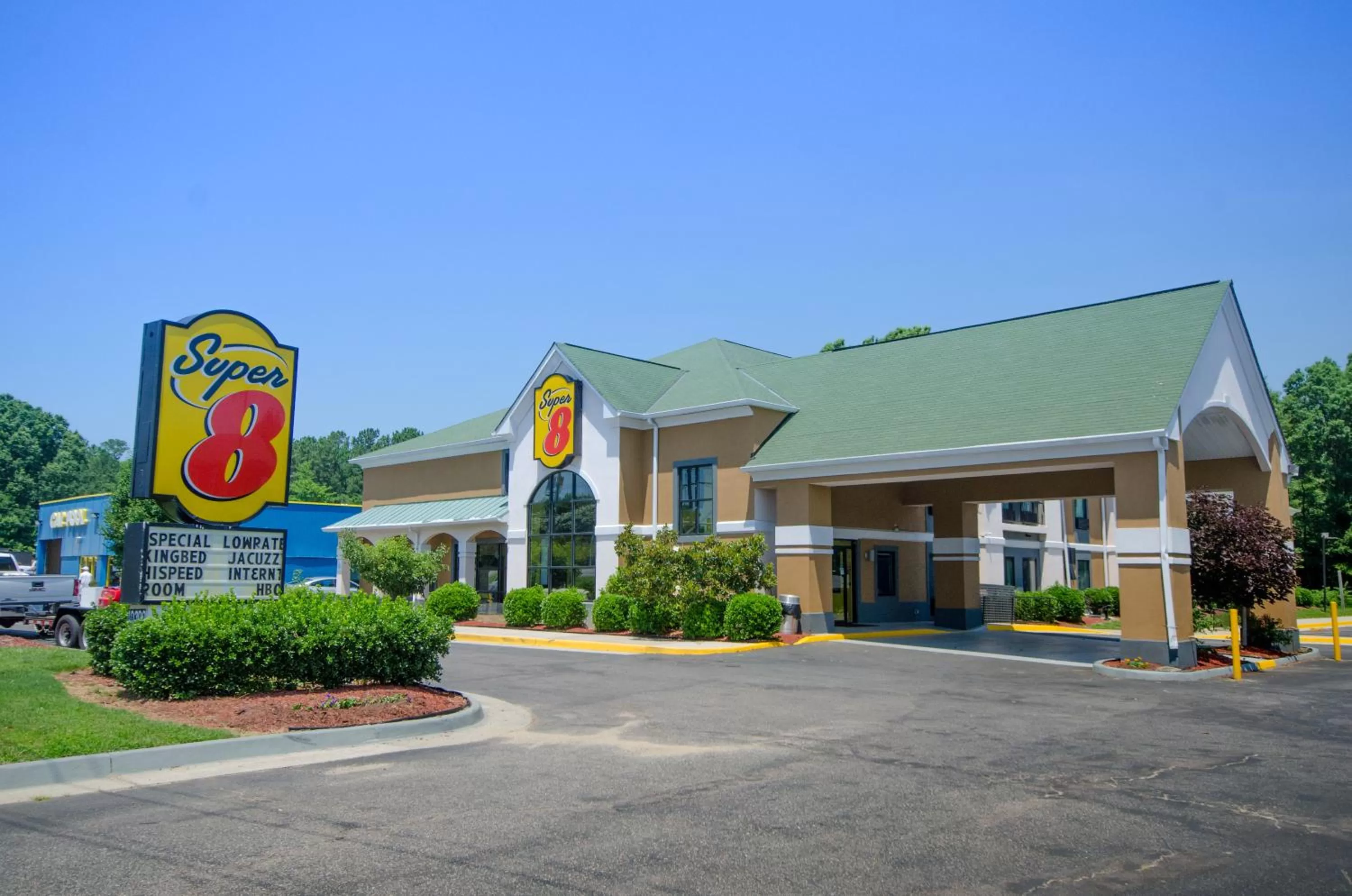 Super 8 by Wyndham Hull Street Midlothian Richmond Area