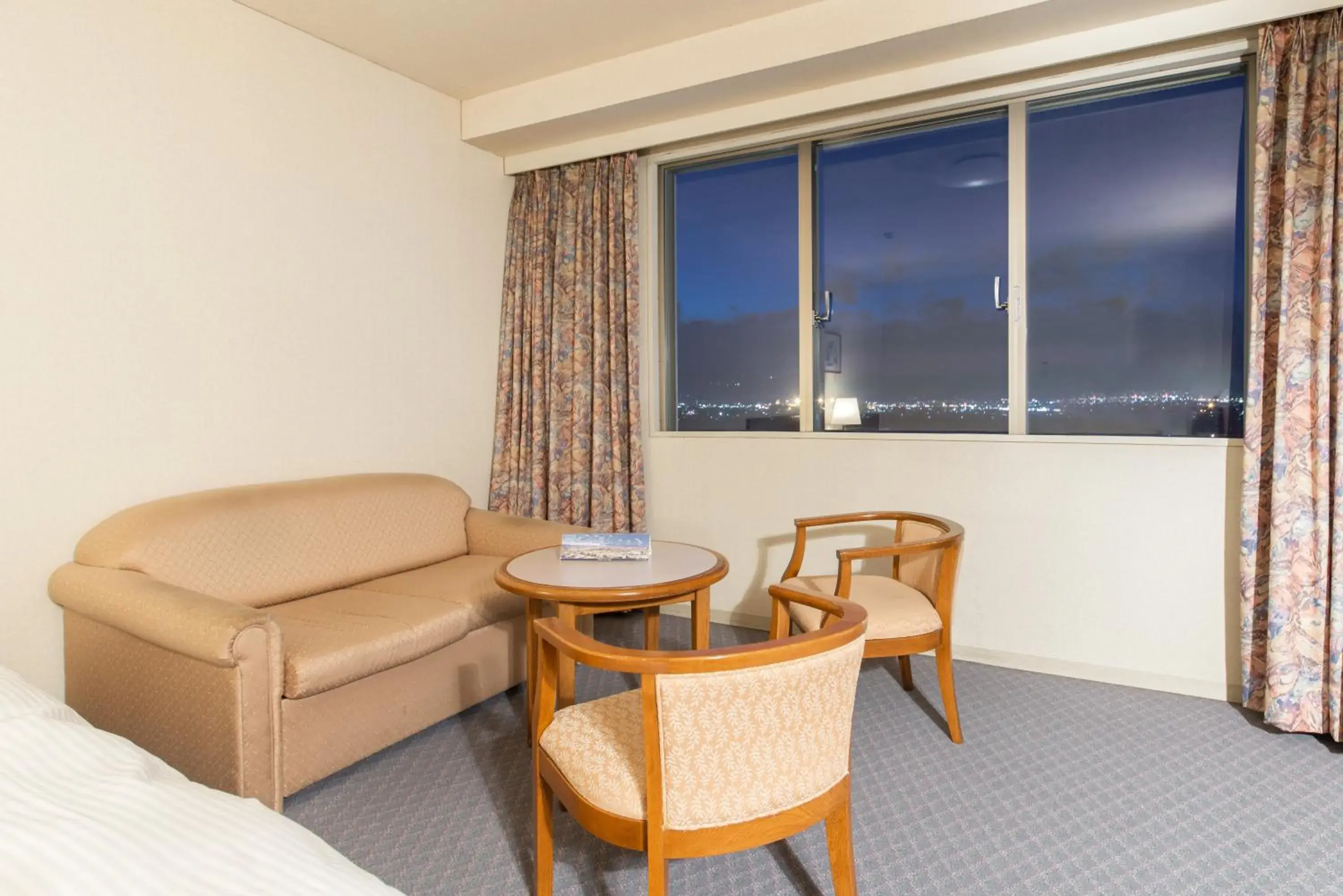 Seating Area in Royal Hotel NAGANO