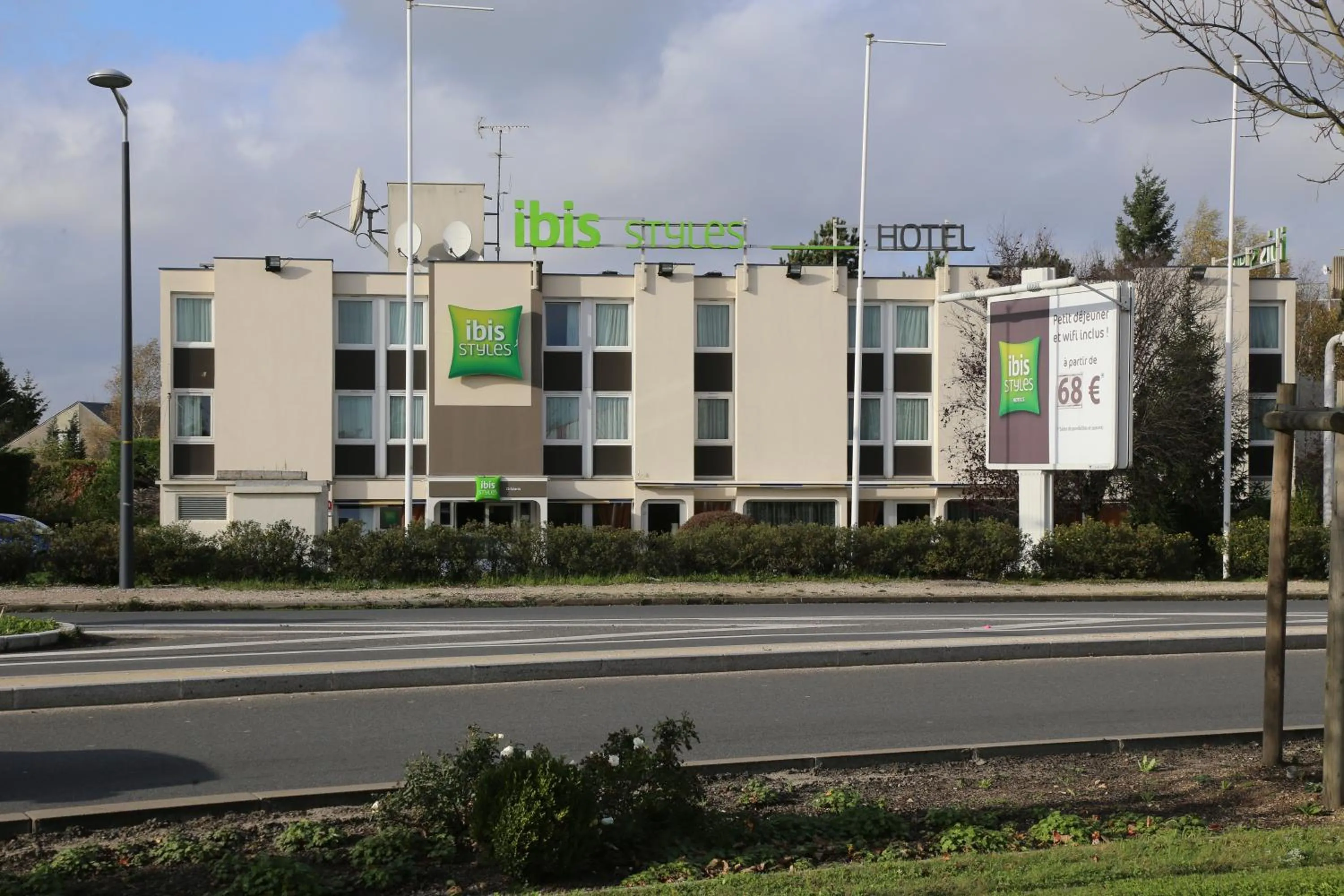 Property building in ibis Styles Orléans