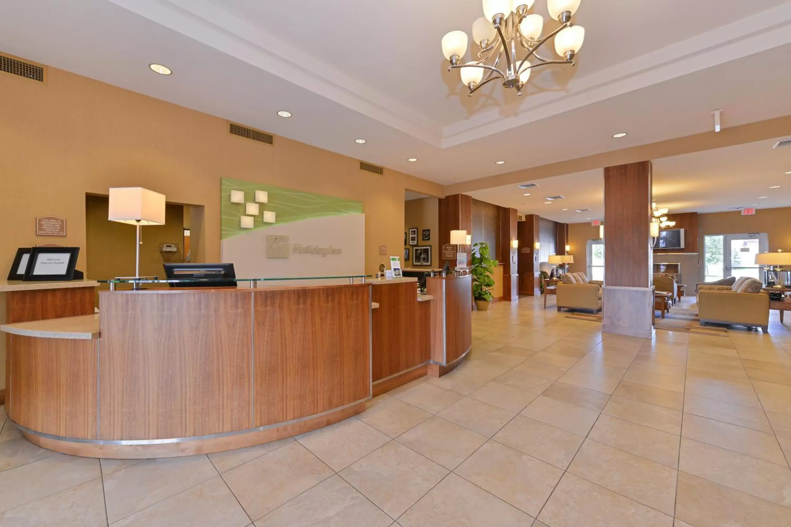 Property building, Lobby/Reception in Holiday Inn Laramie, an IHG Hotel