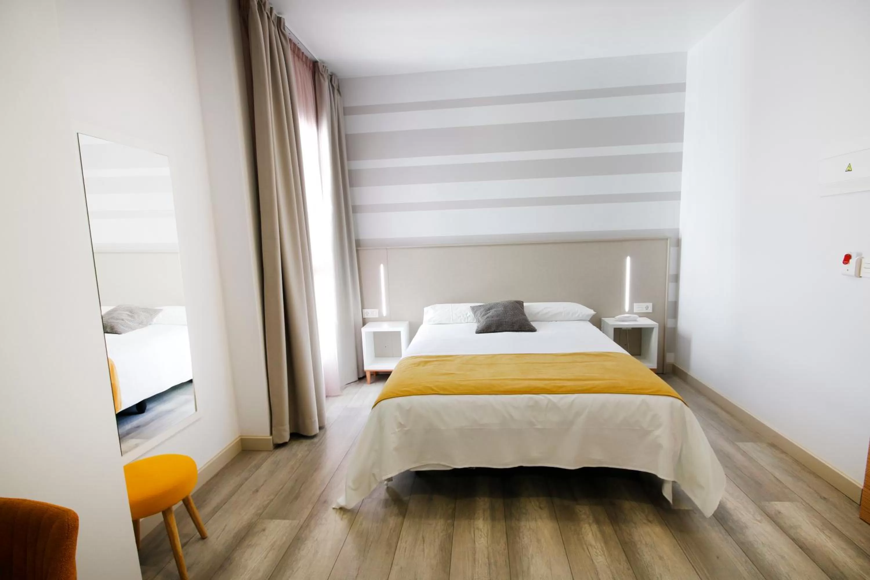 Photo of the whole room, Bed in Hotel Leo