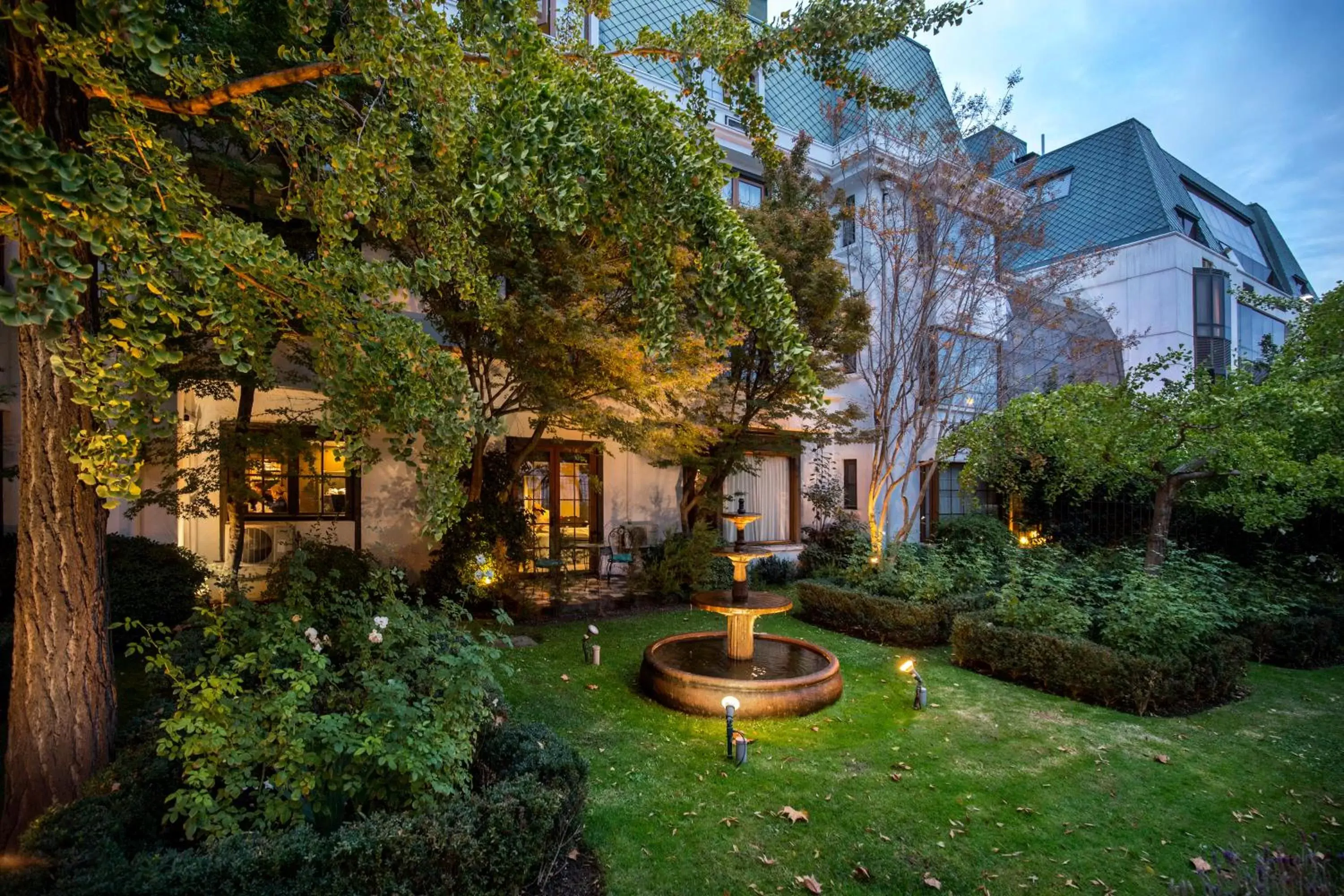 Property building in Park Plaza Bonaparte Boutique Property building in Park Plaza Bonaparte Boutique