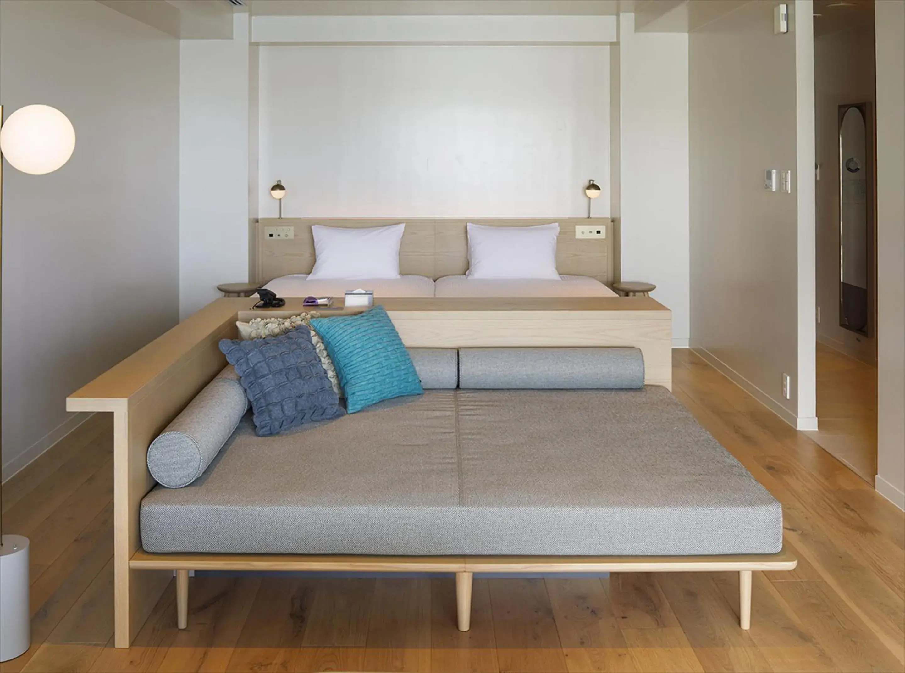 Living room, Bed in HOTEL ANTEROOM NAHA