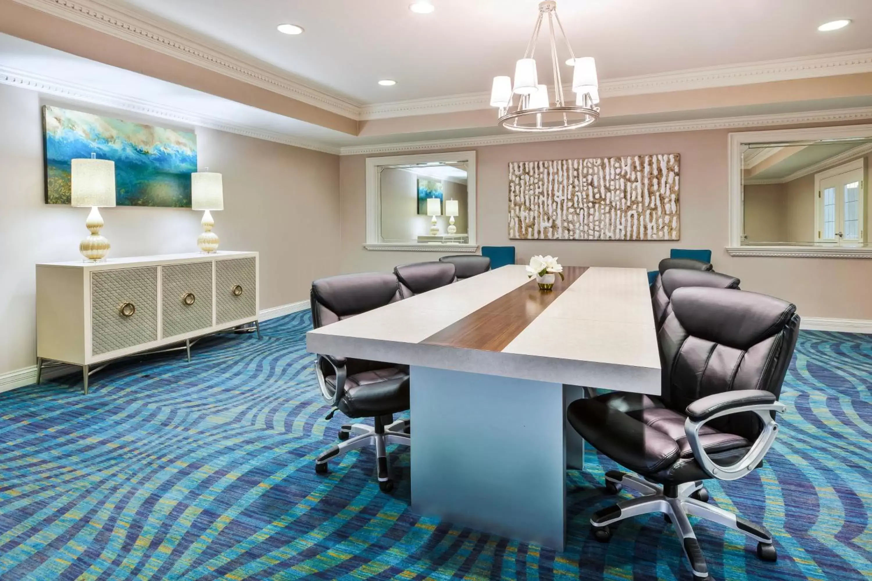 Meeting/conference room in Holiday Inn Express & Suites Carmel North – Westfield, an IHG Hotel