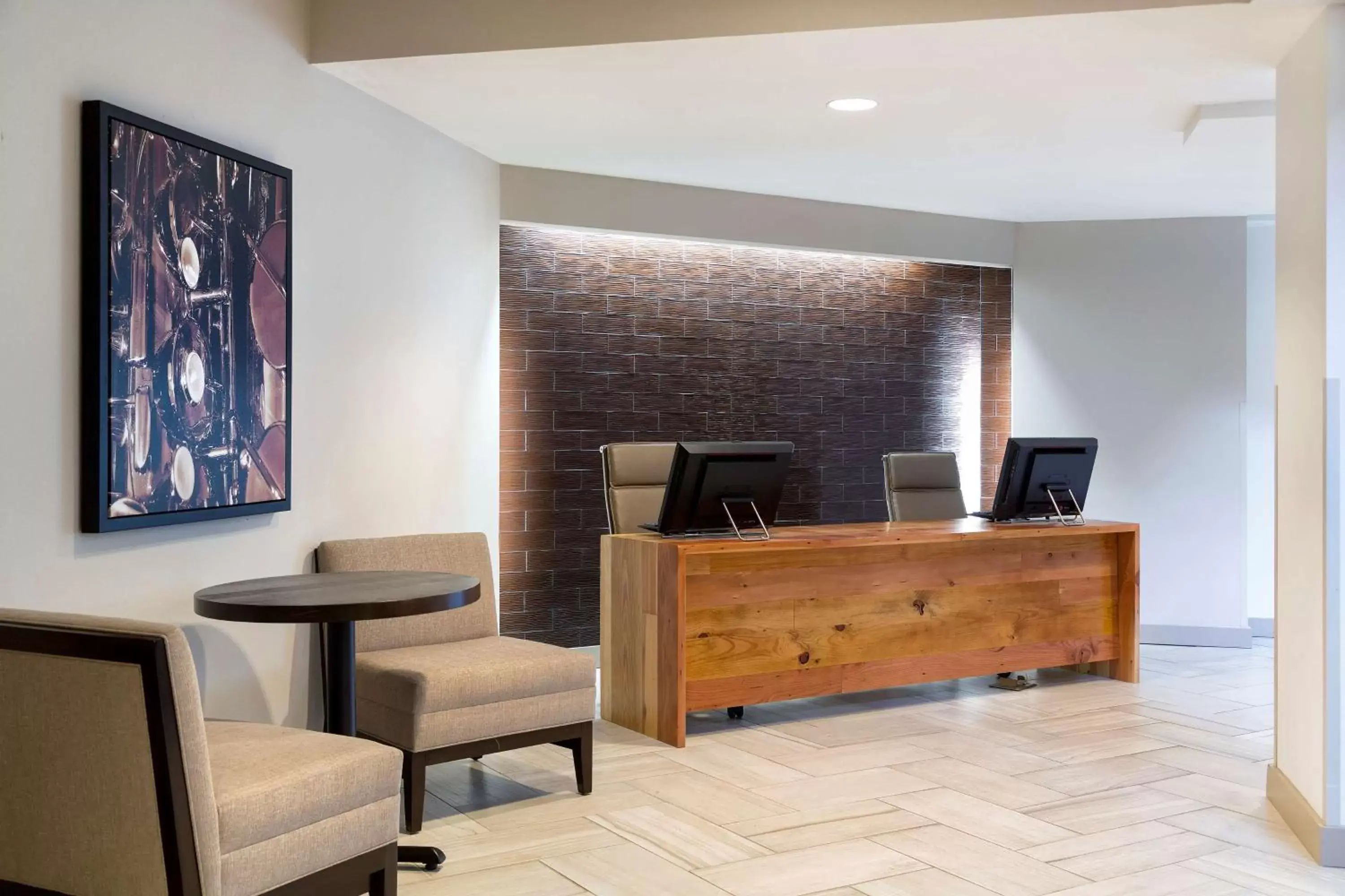 Business facilities, TV/Entertainment Center in DoubleTree Suites by Hilton Nashville Airport