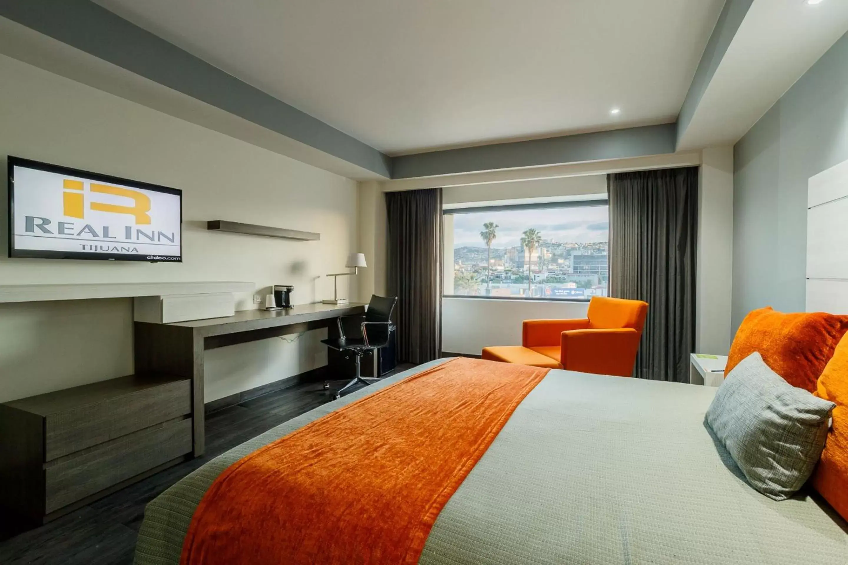 Photo of the whole room in Real Inn Tijuana by Camino Real Hotels