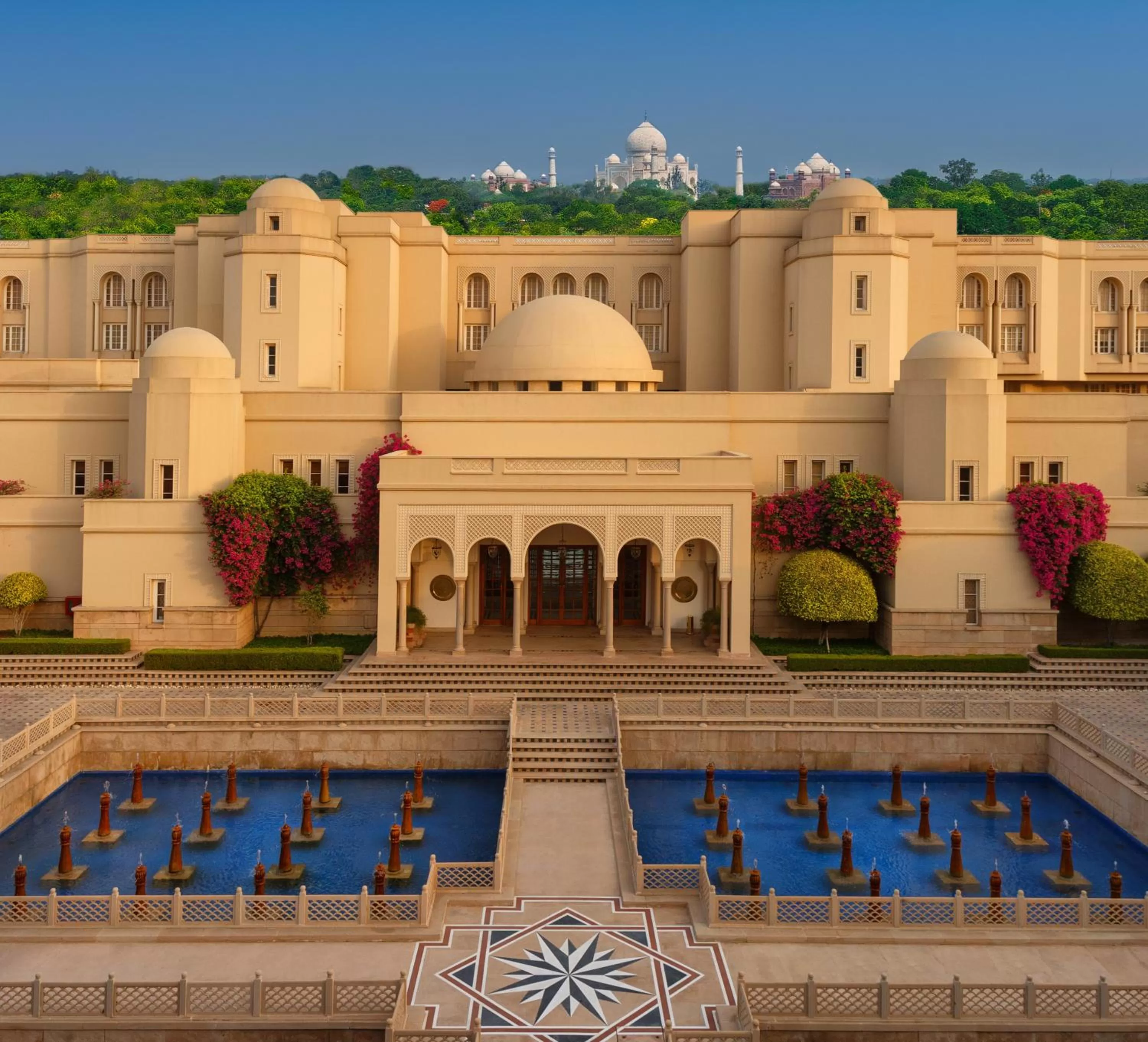 Facade/entrance in The Oberoi Amarvilas Agra
