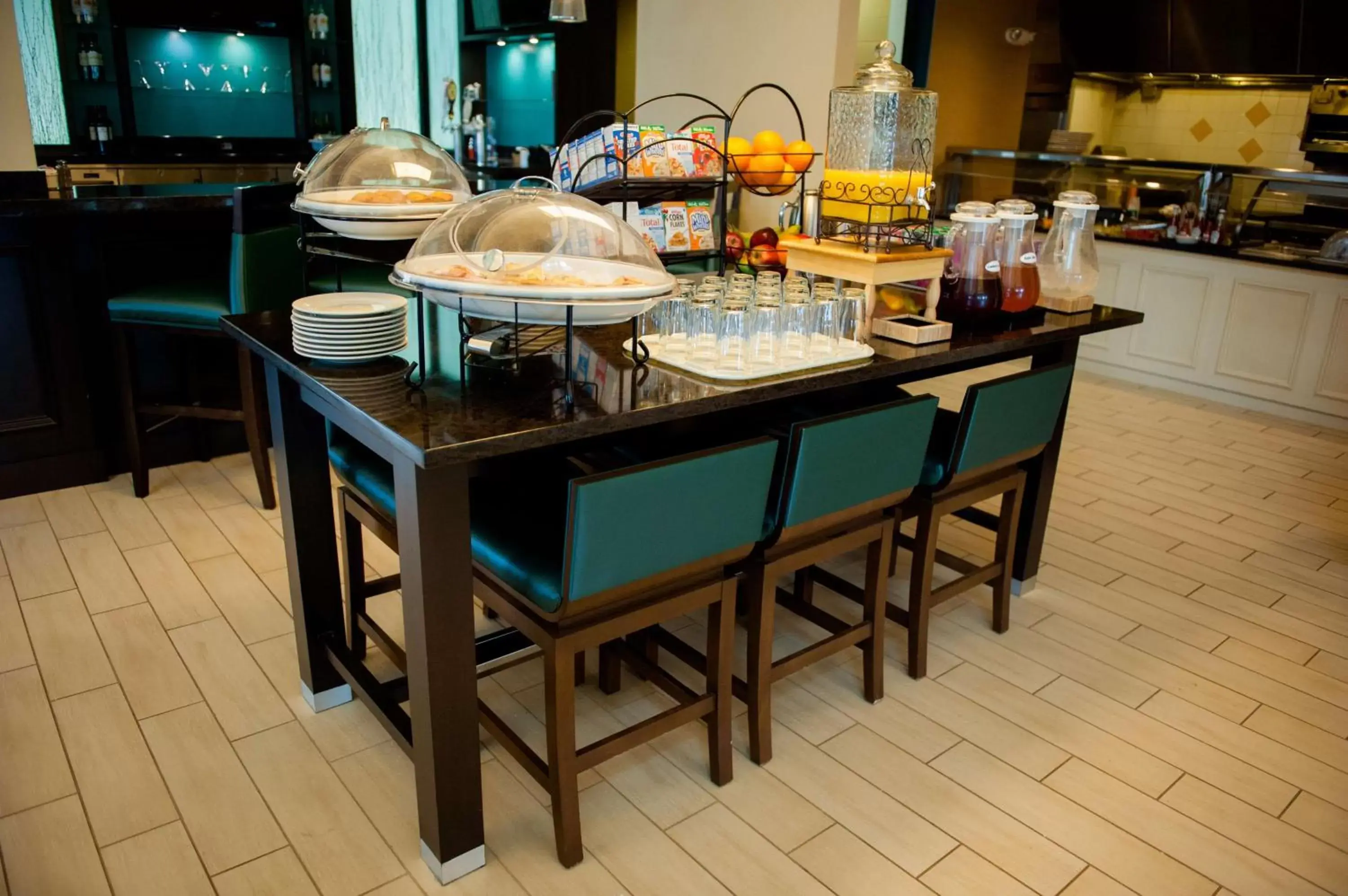 Dining area, Restaurant/Places to Eat in Hilton Garden Inn Rockaway