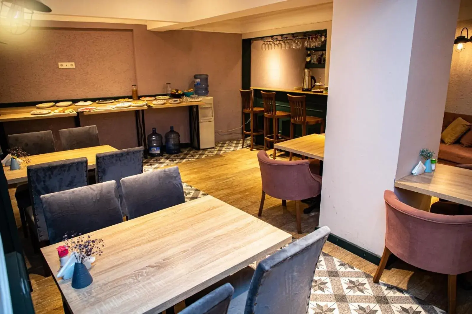Restaurant/Places to Eat in Comfort Hotel Taksim