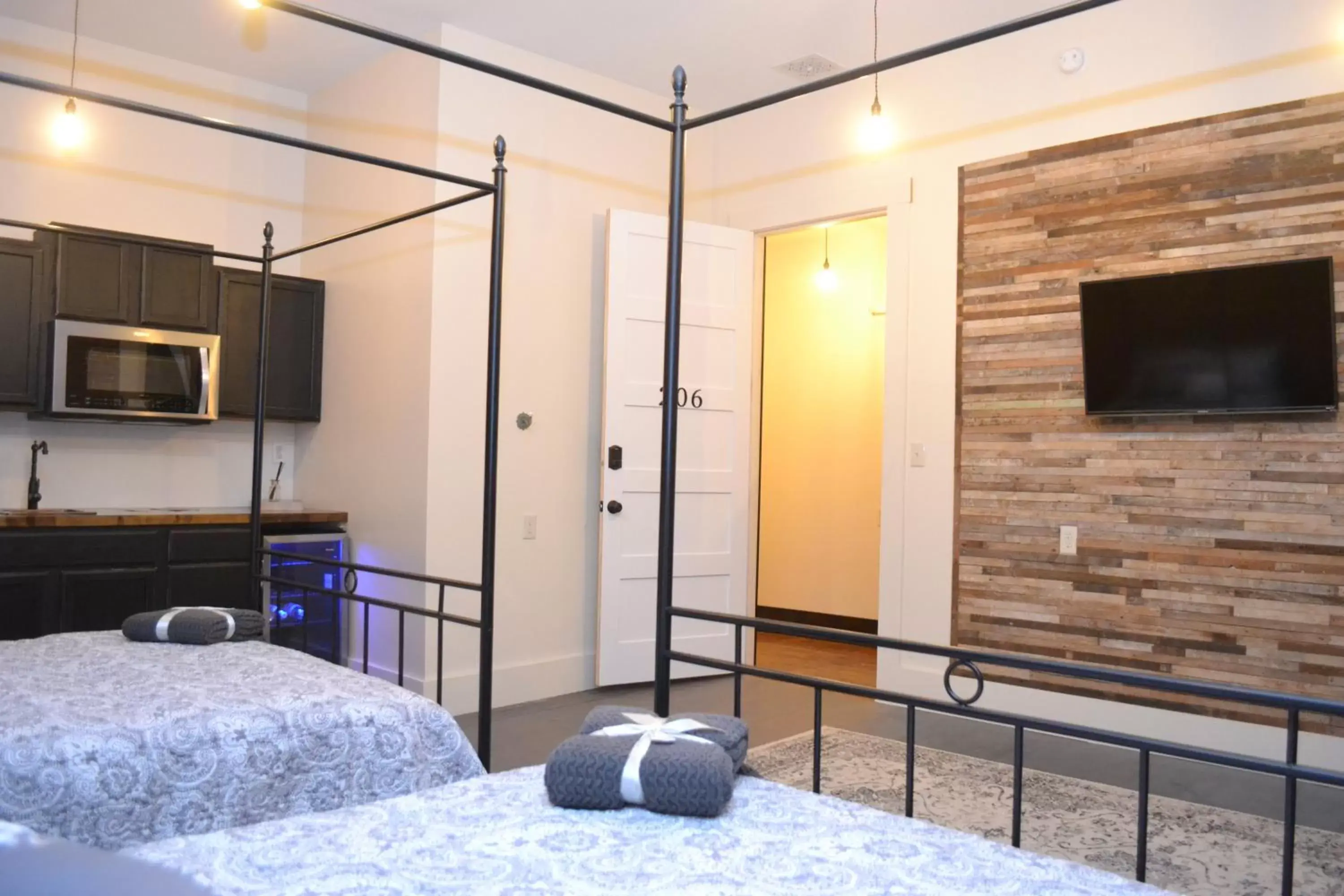 Bed in Eighteen-Ninety Sleepover Bed in Eighteen-Ninety Sleepover