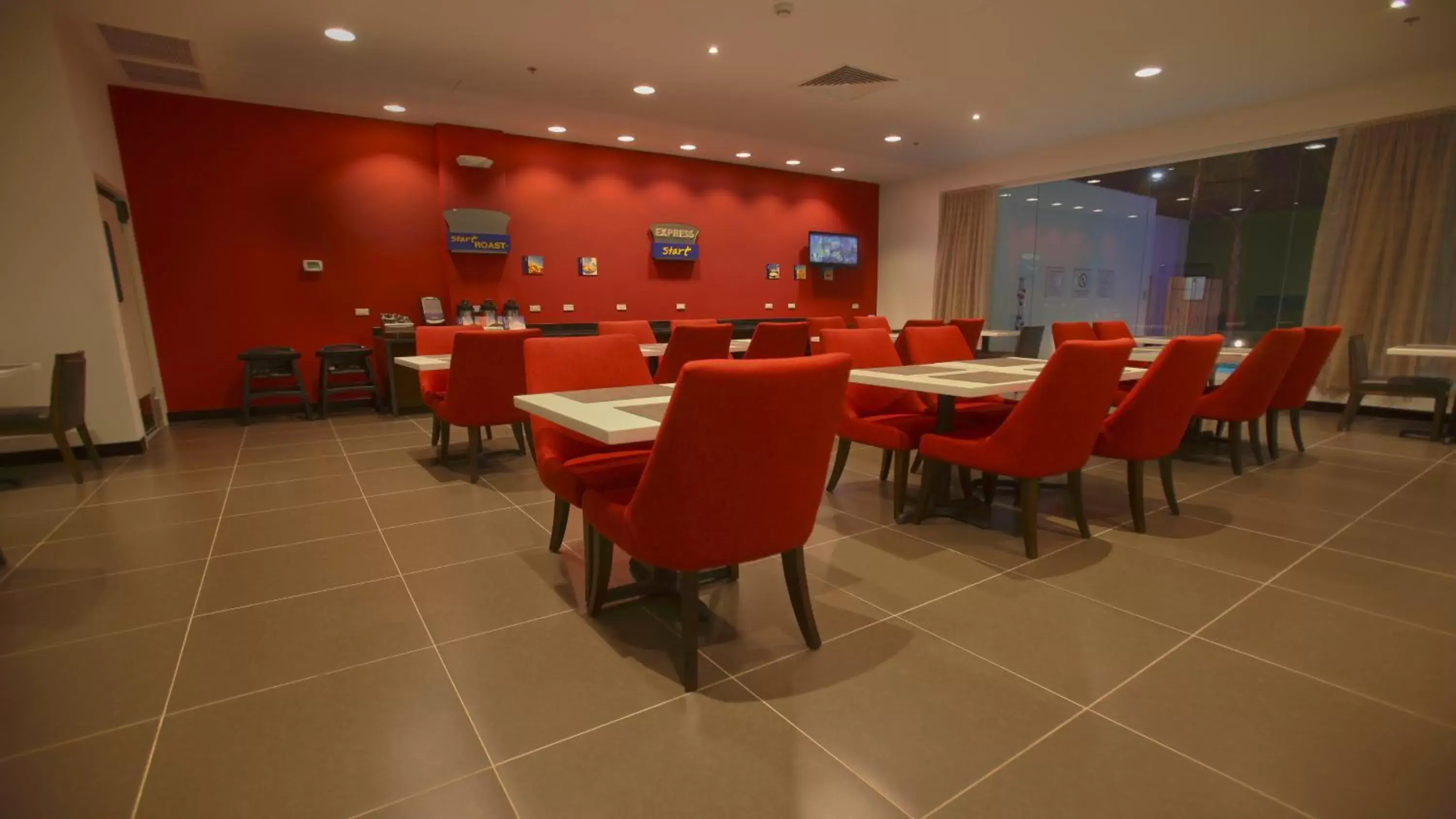 Breakfast, Restaurant/Places to Eat in Holiday Inn Express Tegucigalpa, an IHG Hotel