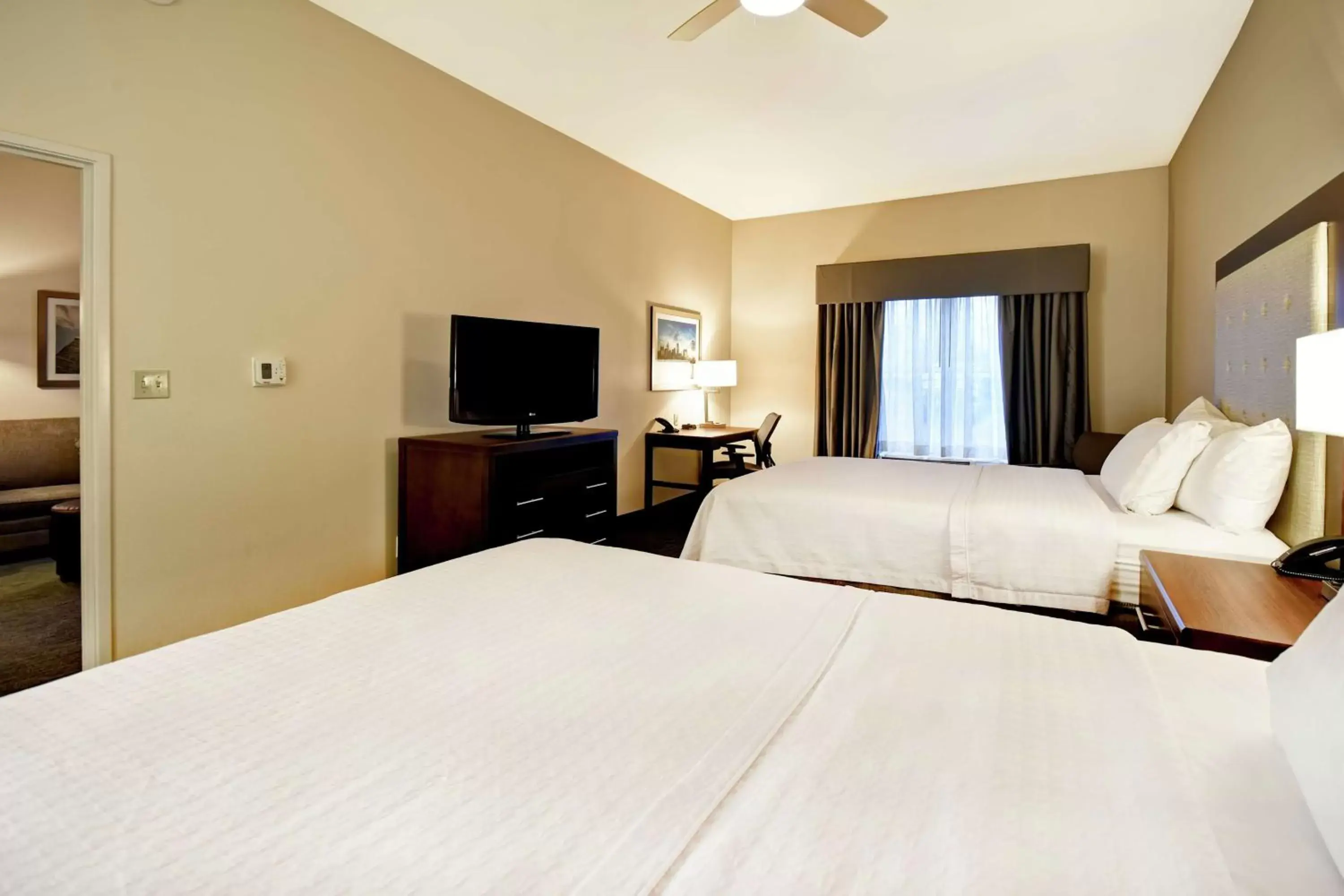 Bedroom, Bed in Homewood Suites by Hilton Cincinnati-Milford