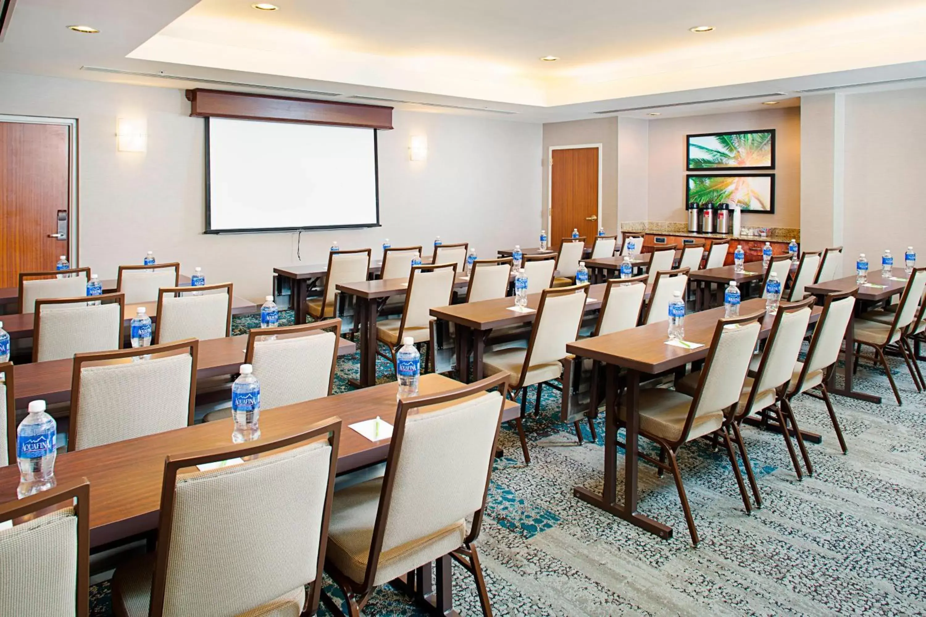 Meeting/conference room in Courtyard by Marriott West Palm Beach Airport