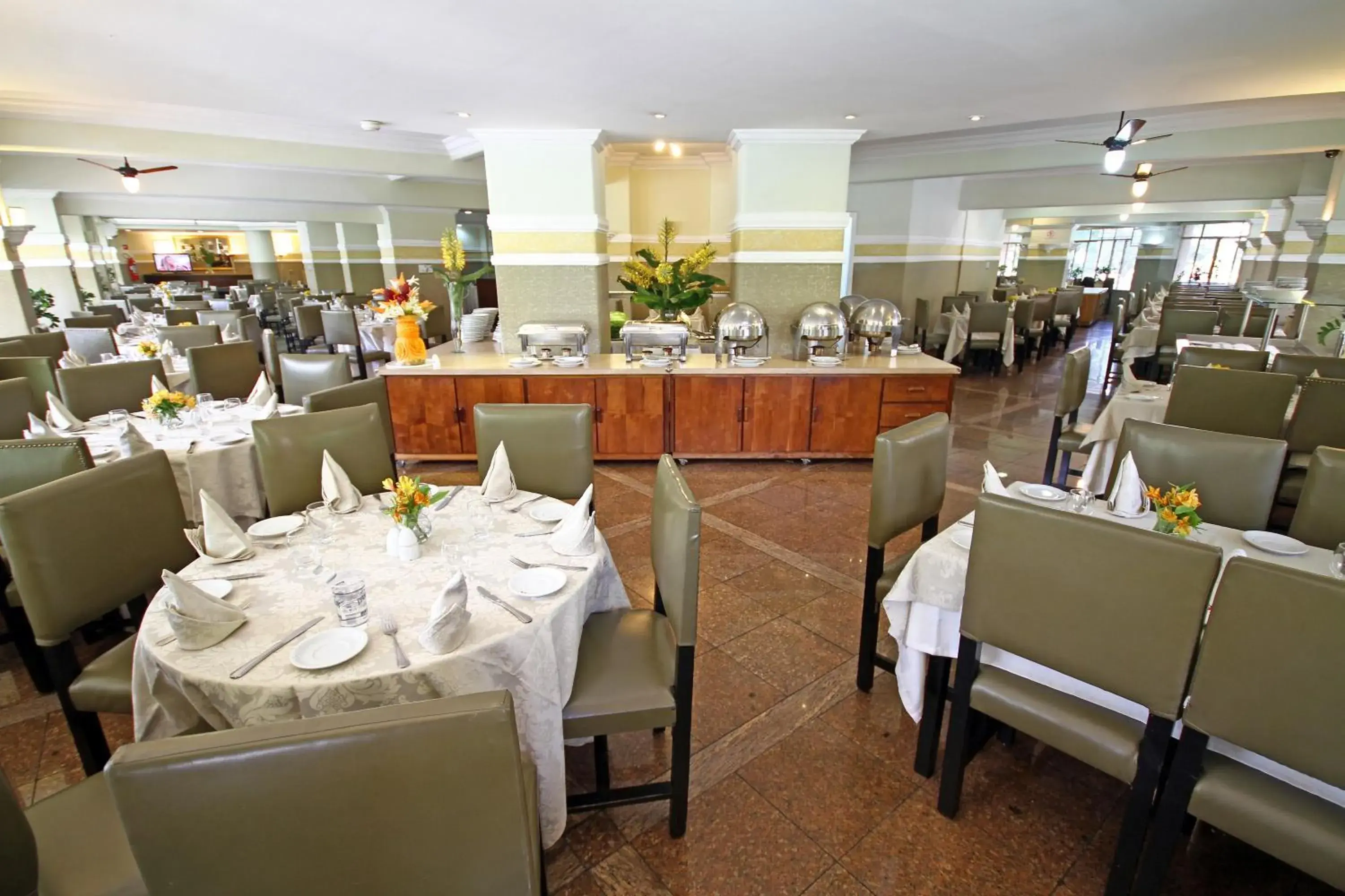 Restaurant/places to eat in San Raphael Hotel Restaurant/places to eat in San Raphael Hotel