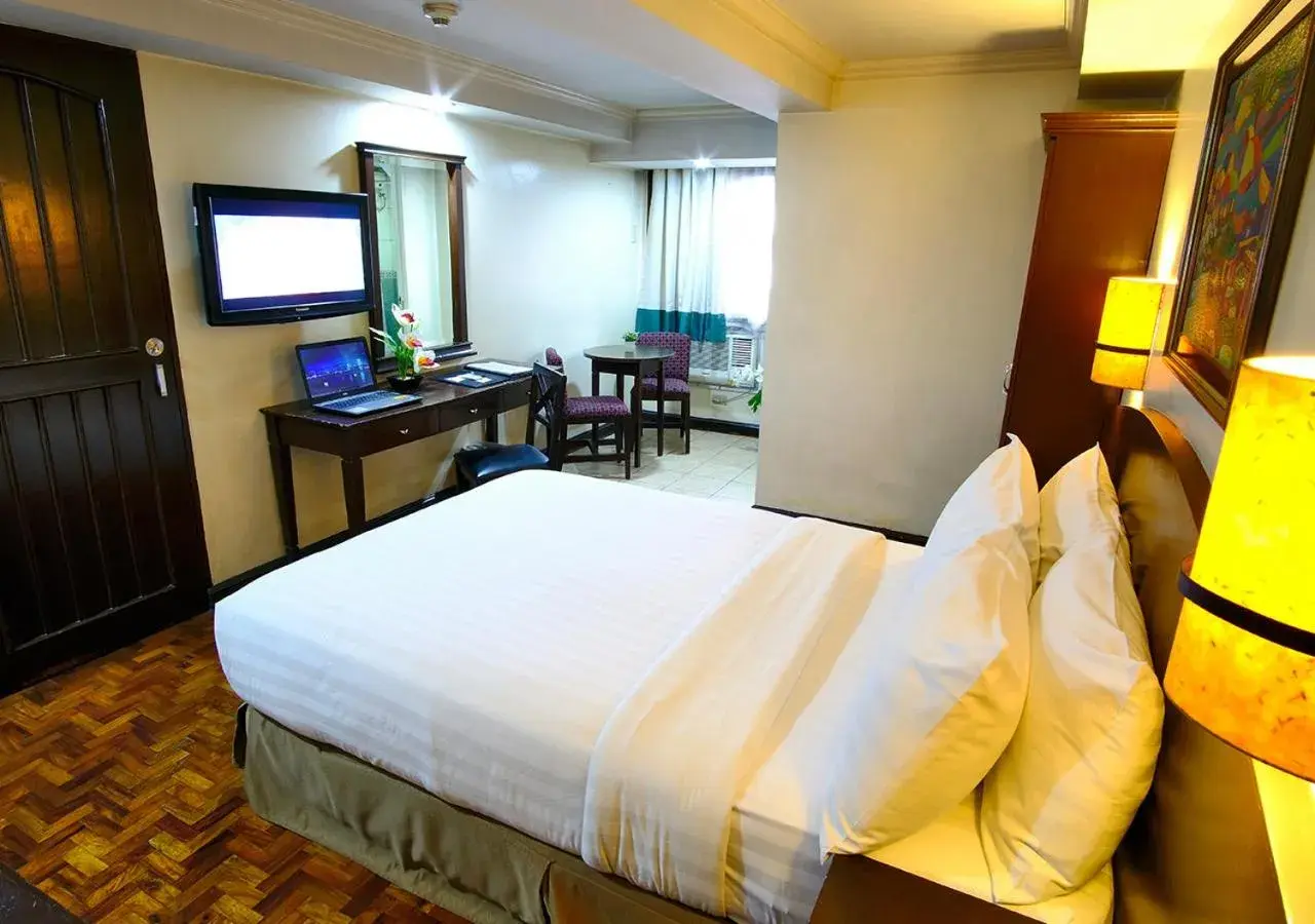 Bed in Fersal Hotel Manila