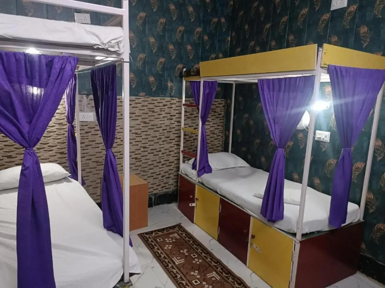 Bed, Bunk Bed in GRG Mohit Paying Guest House Varanasi