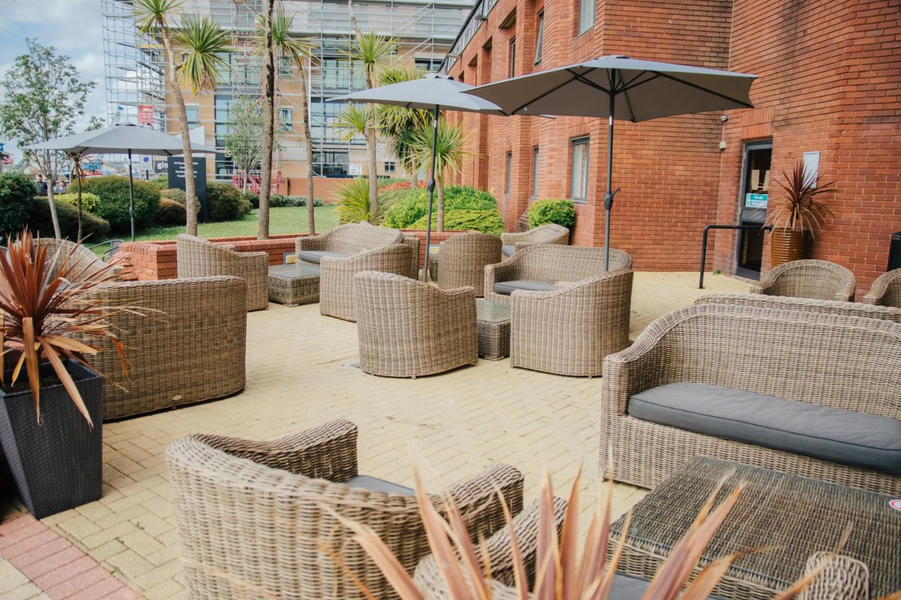 Property building, Restaurant/Places to Eat in Poole Quay Hotel