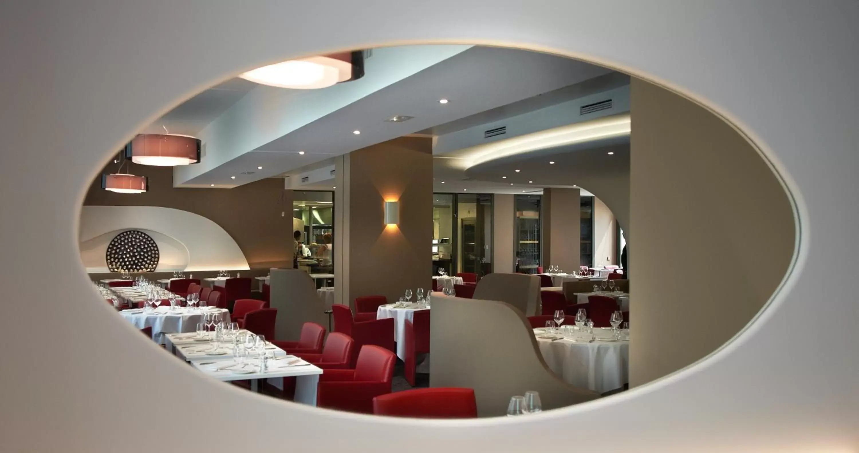 Restaurant/Places to Eat in Mercure Villefranche en Beaujolais