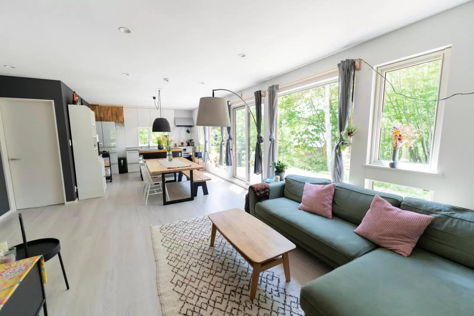 Kitchen or kitchenette, Seating Area in Country Inn Milky House